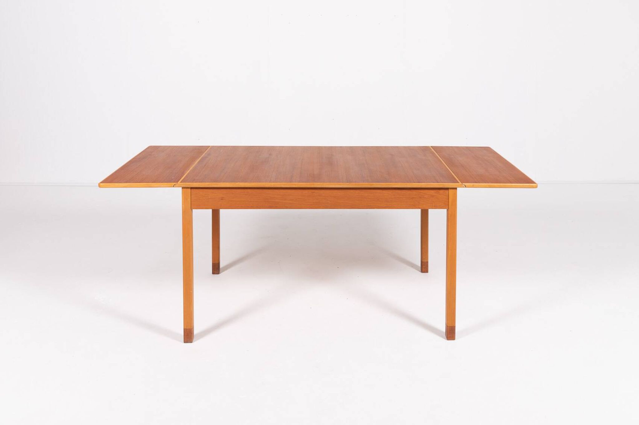 Table extensible par David Rosen pour Nordiska Kompaniet, Suède 1950