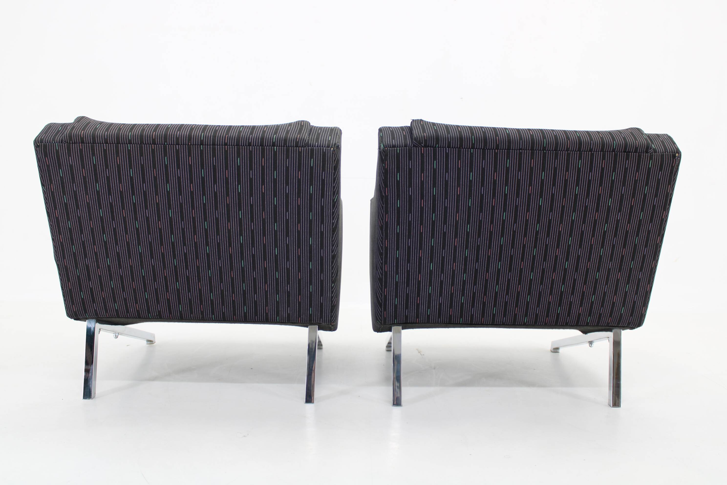 1970s Pair of Italian Design Armchairs