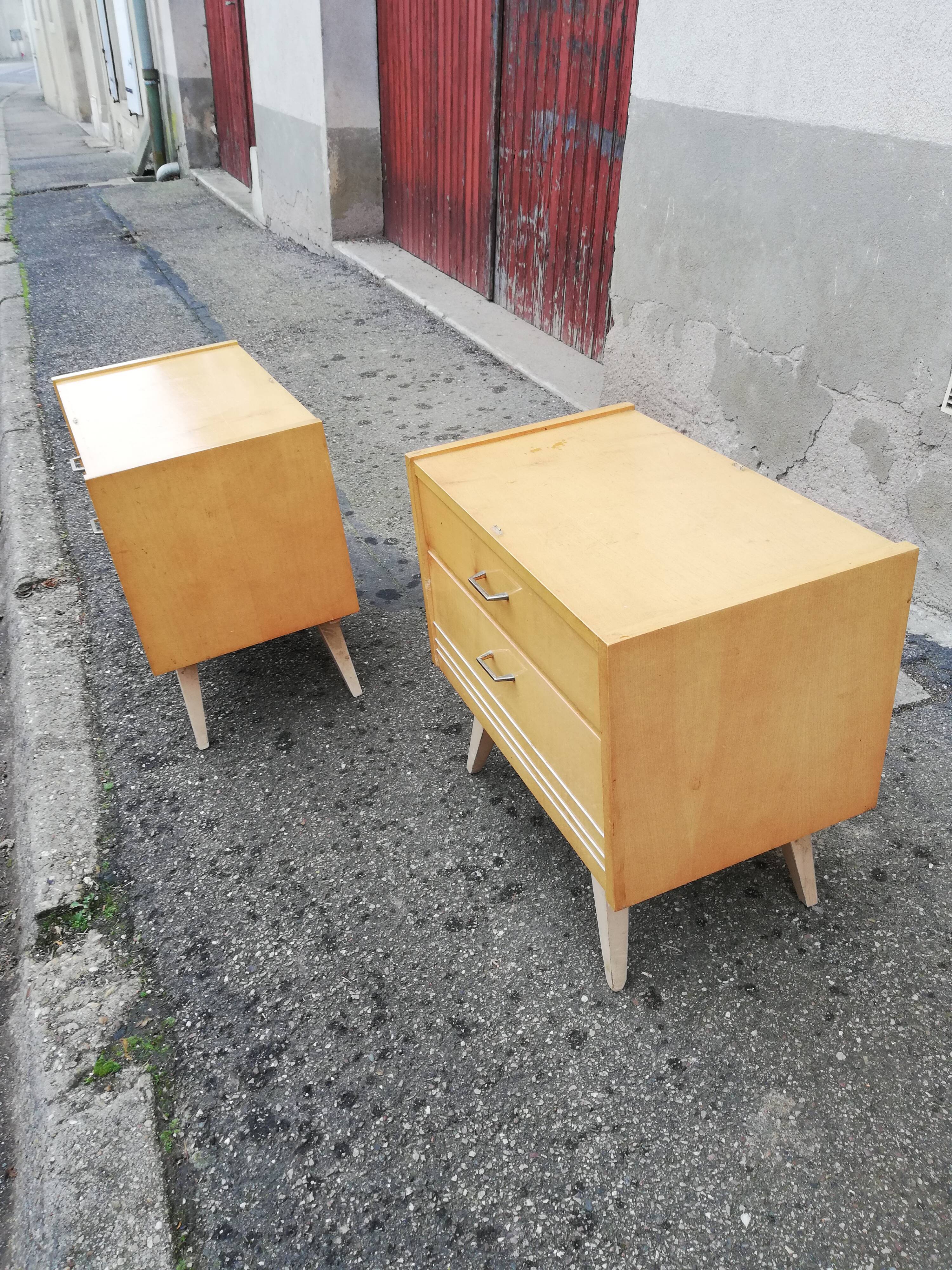 Paire de chevets vintage bois clair pieds compas