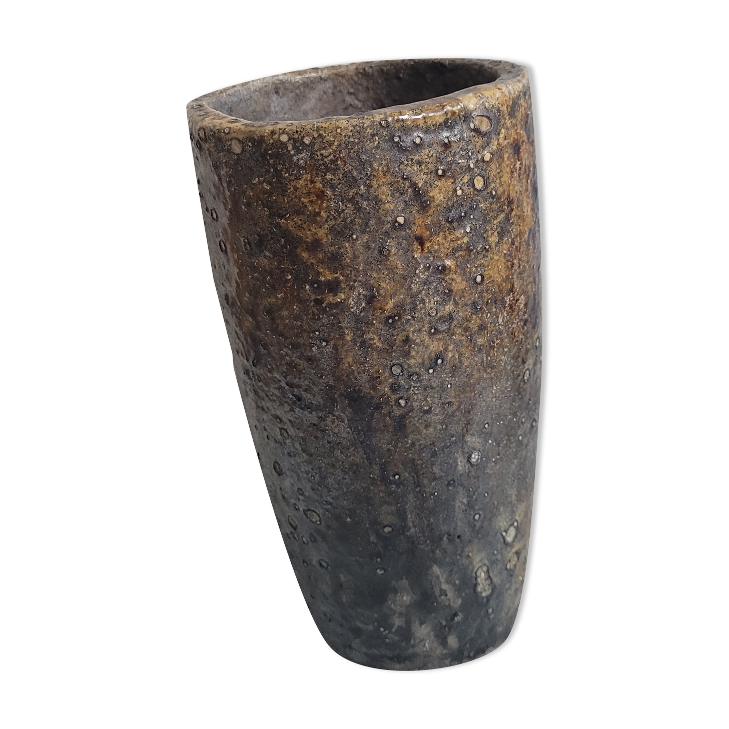 ELS sandstone vase