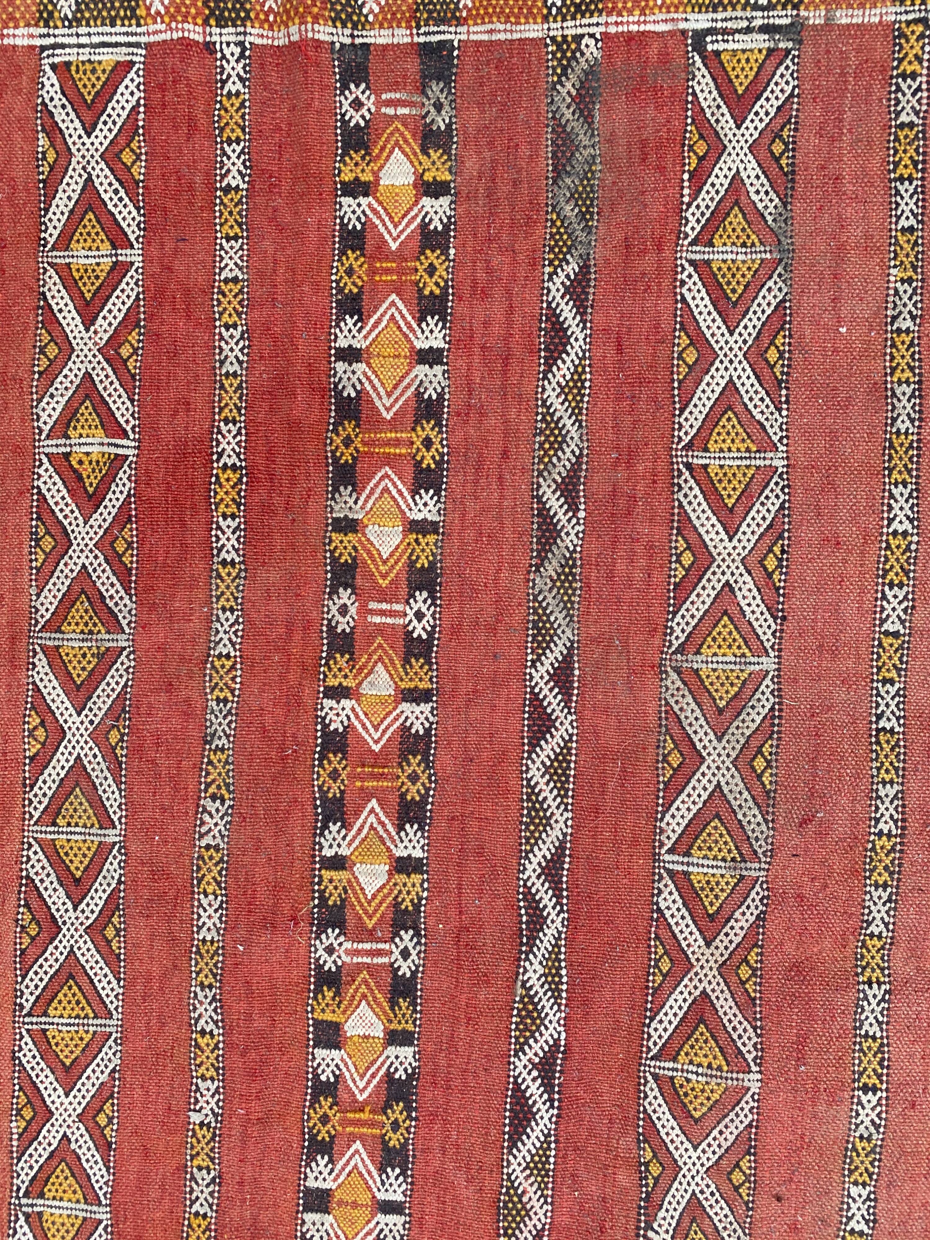 Tapis kilim berbere marocain tissé main 118x165 cm