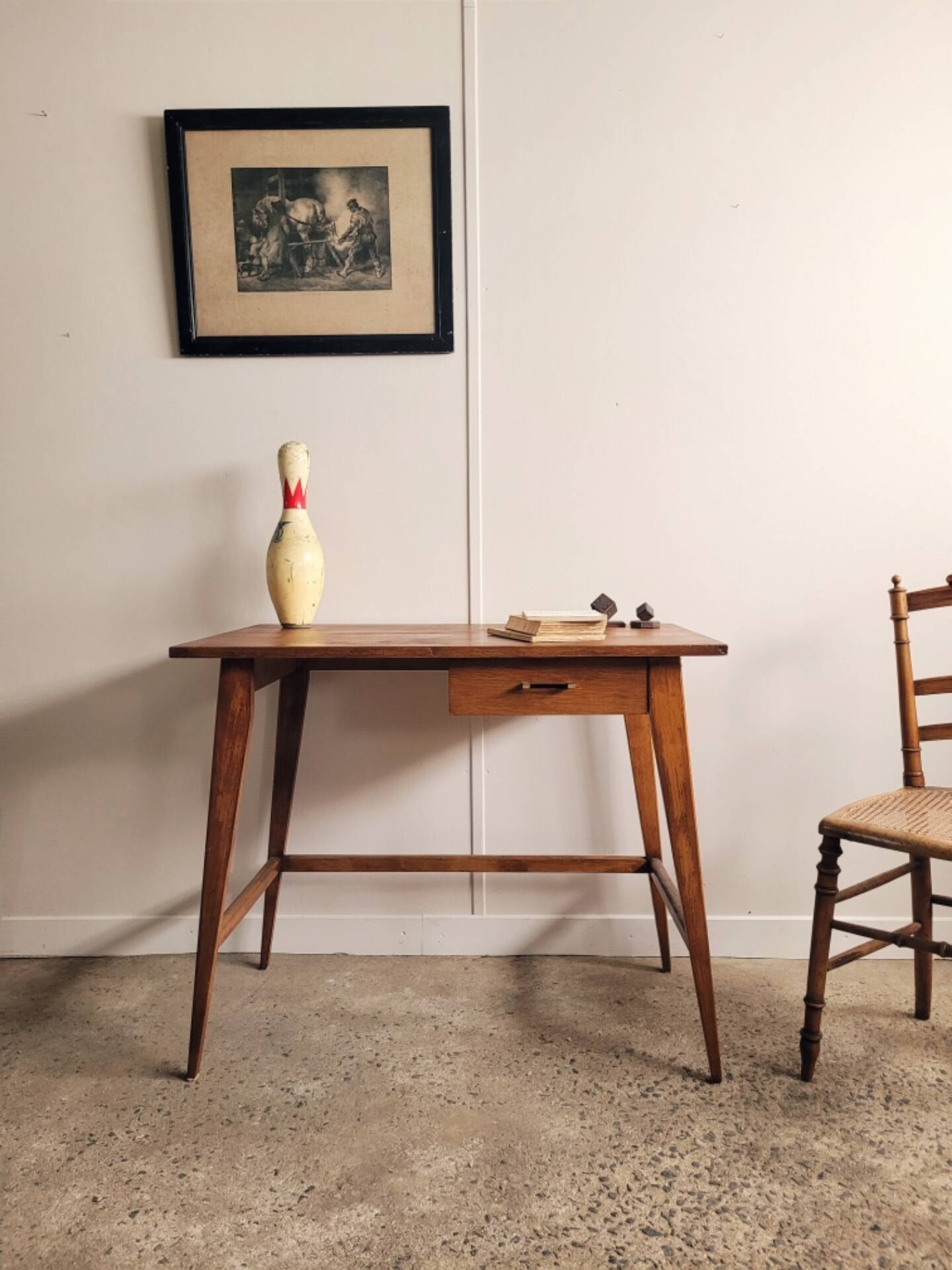 Bureau vintage pieds compas