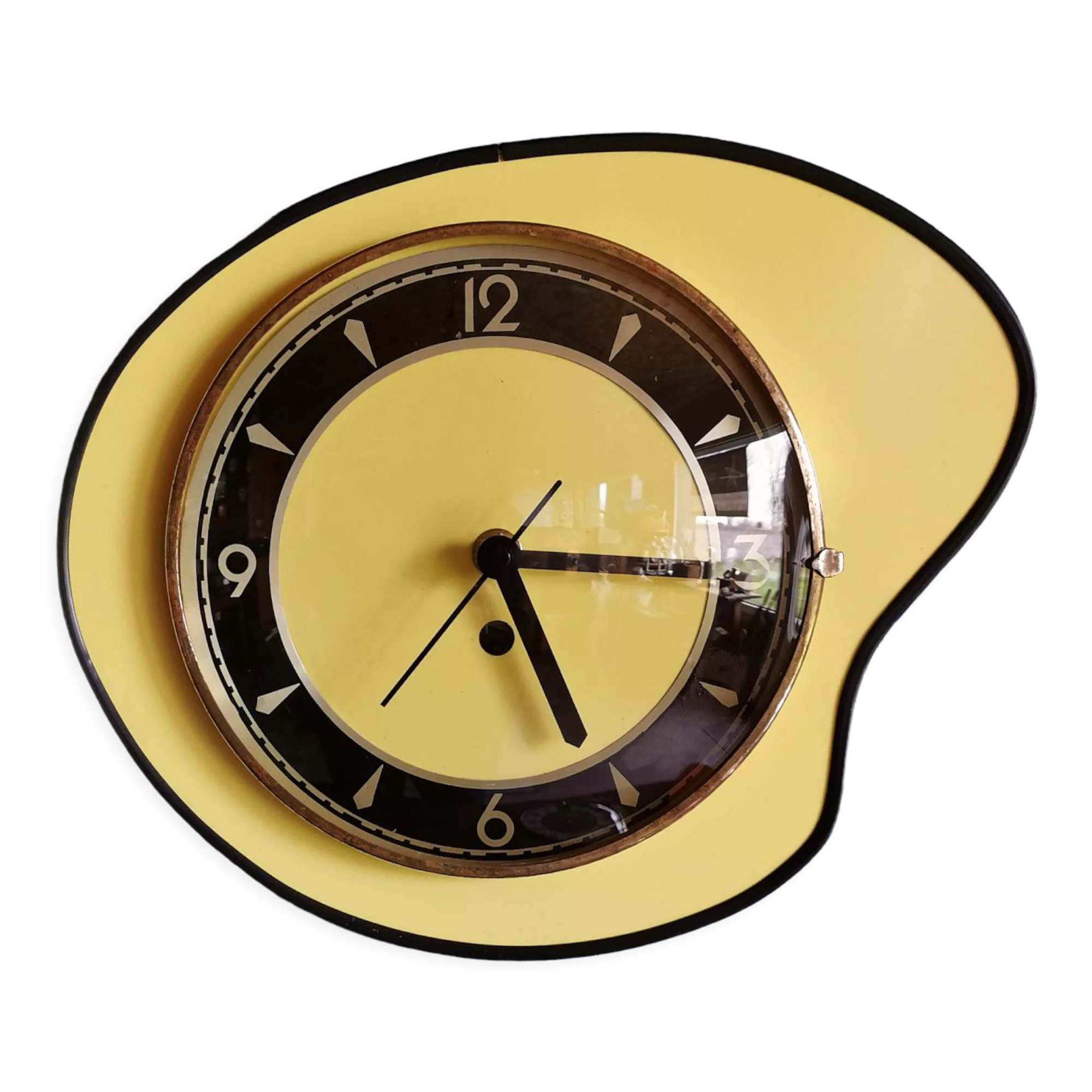Vintage formica clock silent wall clock asymmetrical 60s "Yellow black"