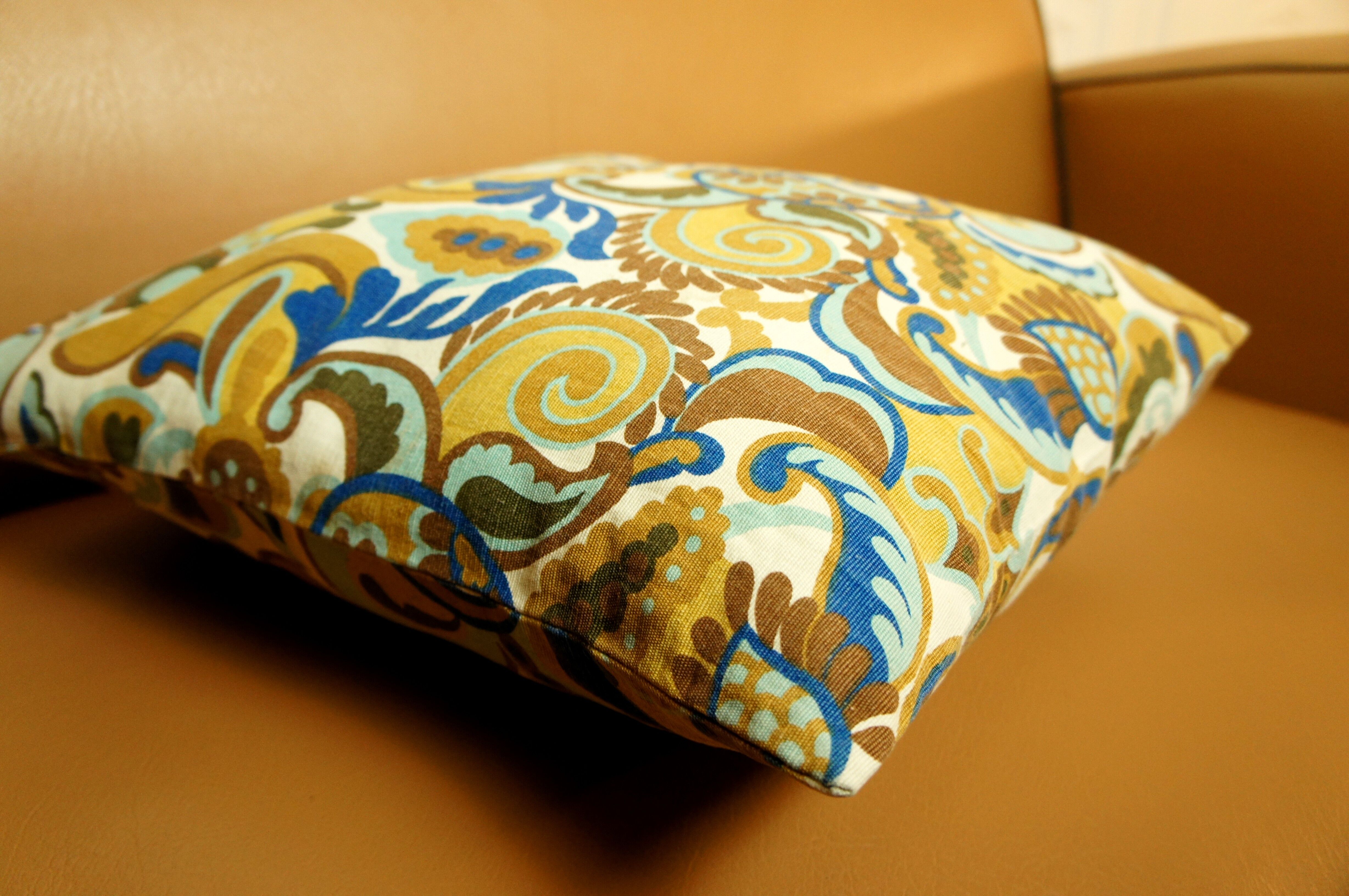 Vintage cushion 60s