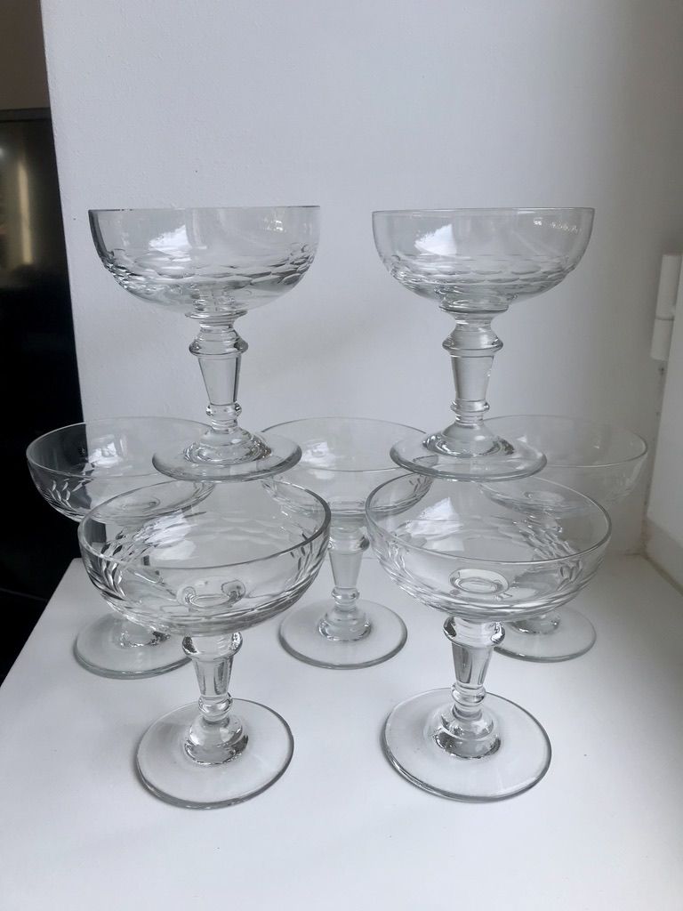 Set of 7 crystal champagne glasses 30s-40s