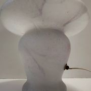 Lampe de table en verre Murano blanc avec un effet marbre rose, Italie