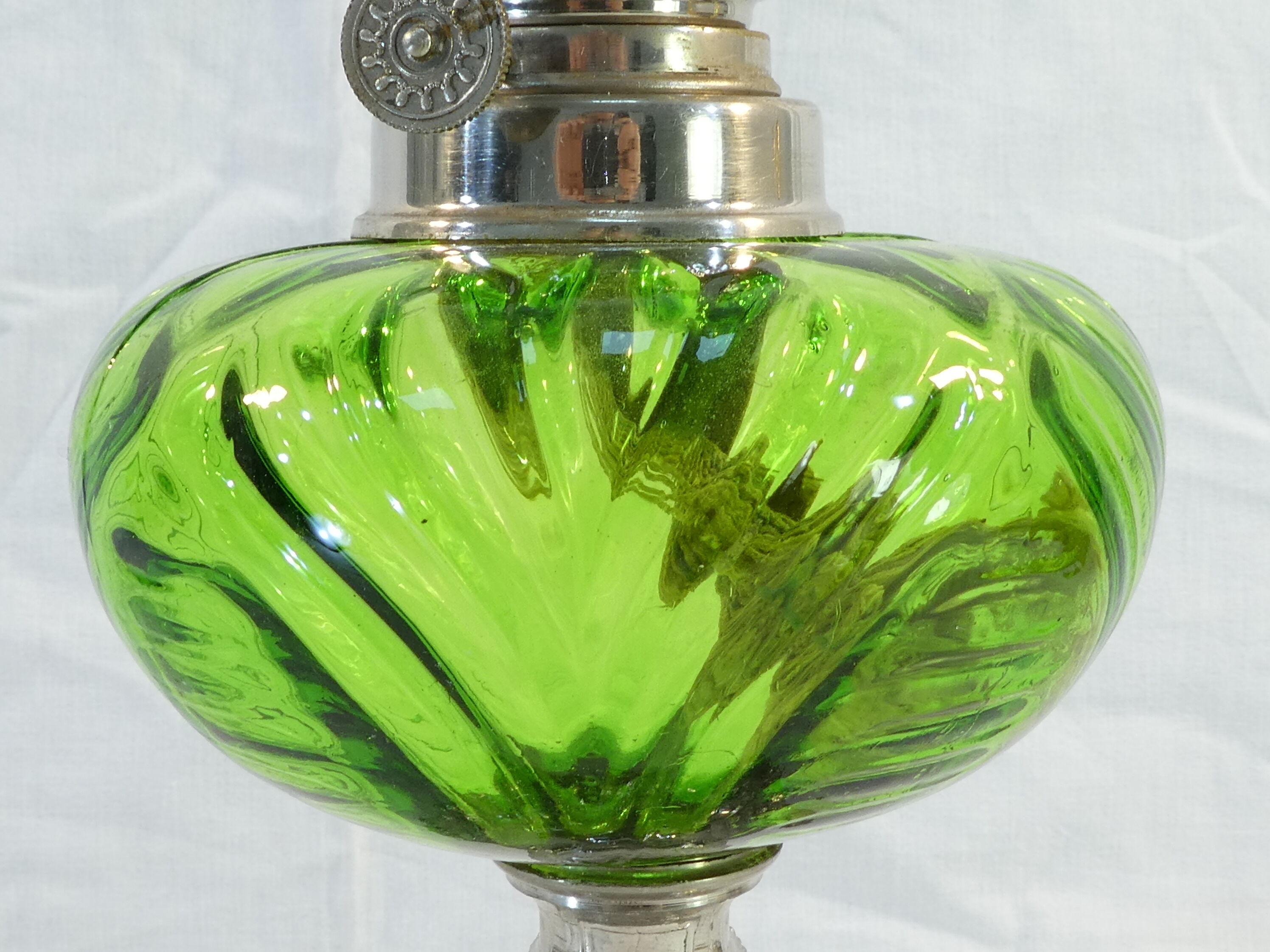 Ancient lampe a petrole no3