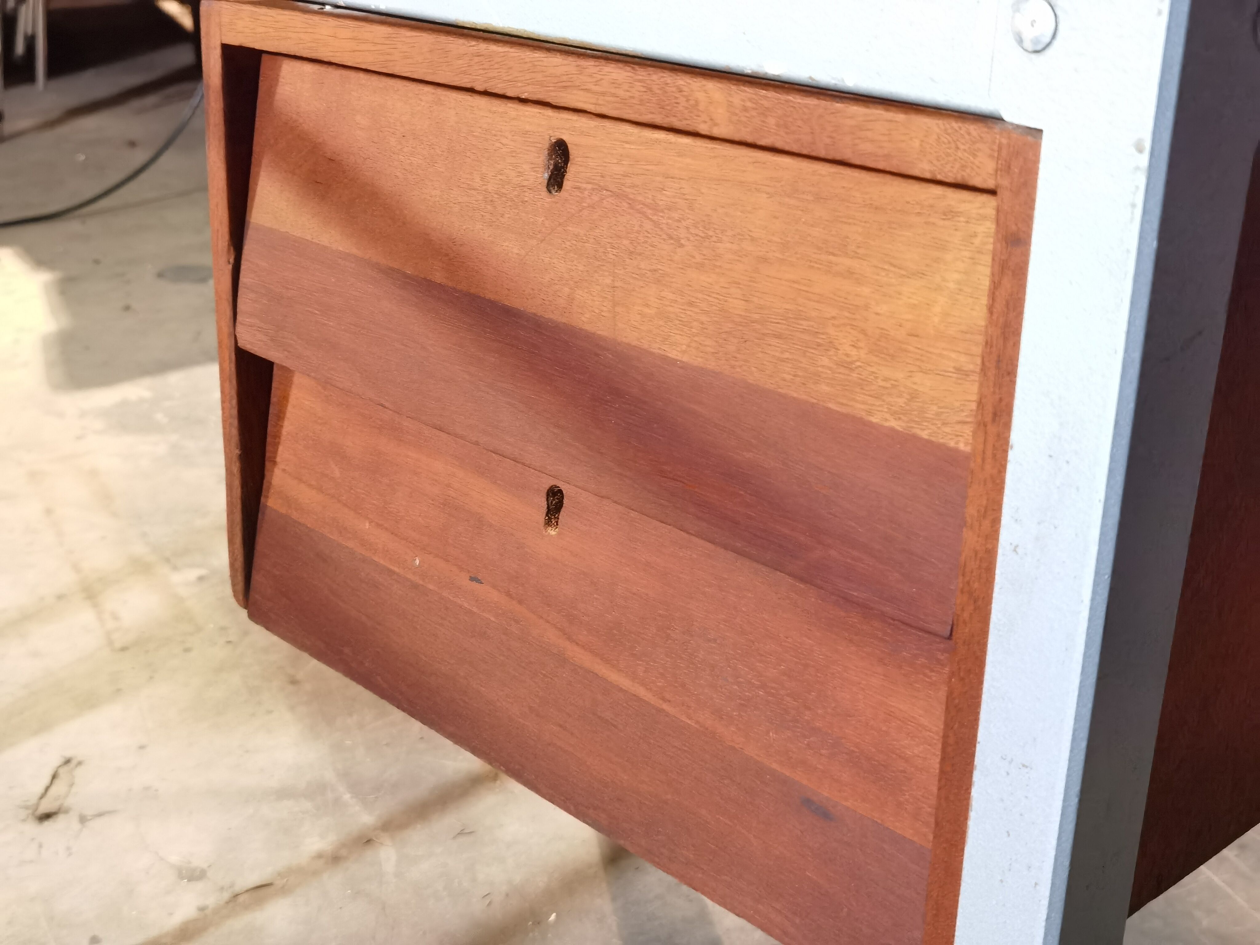 James Léonard's 6212 desk and chair for ESA Esavian