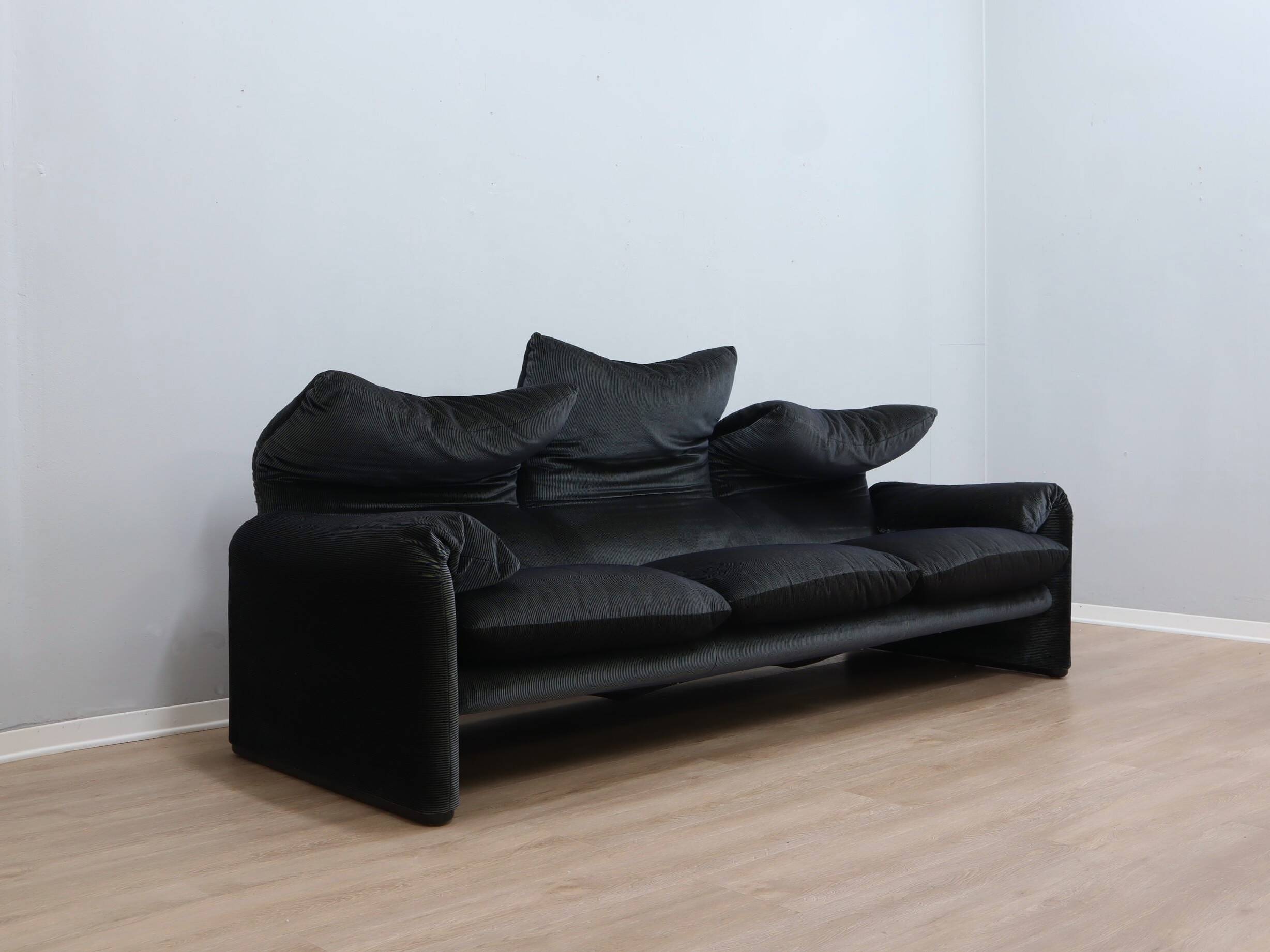 Vintage 1980s blue and green velvet Cassina Maralunga 3-Seater sofa