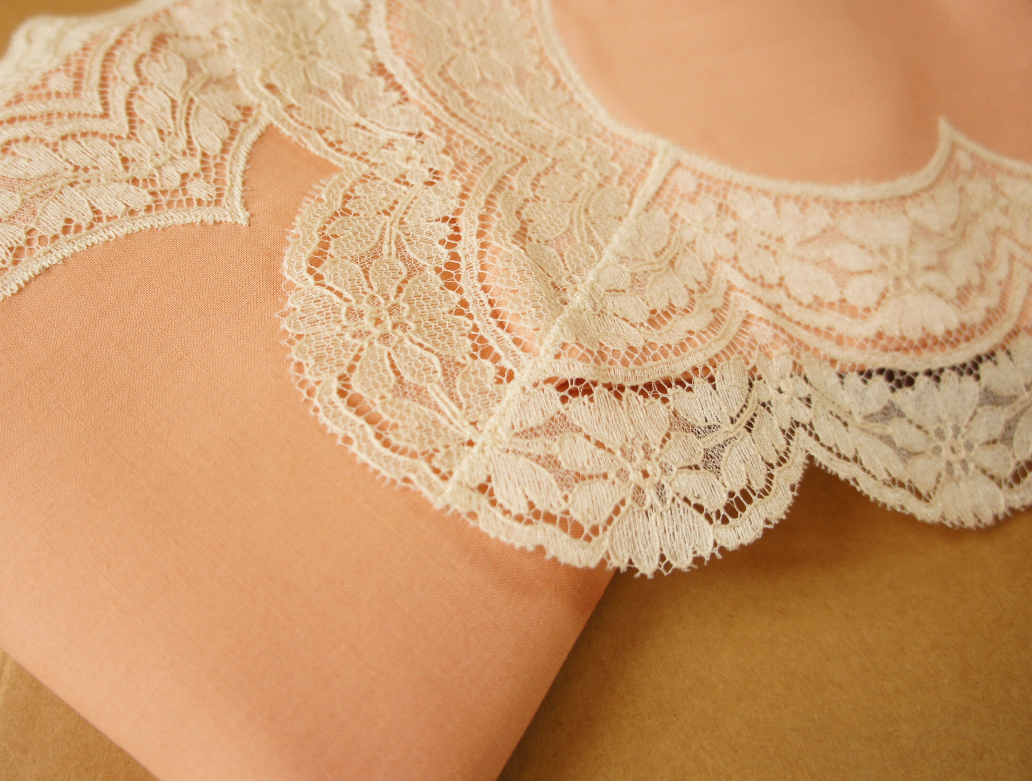 Tergal -lace bed adornment