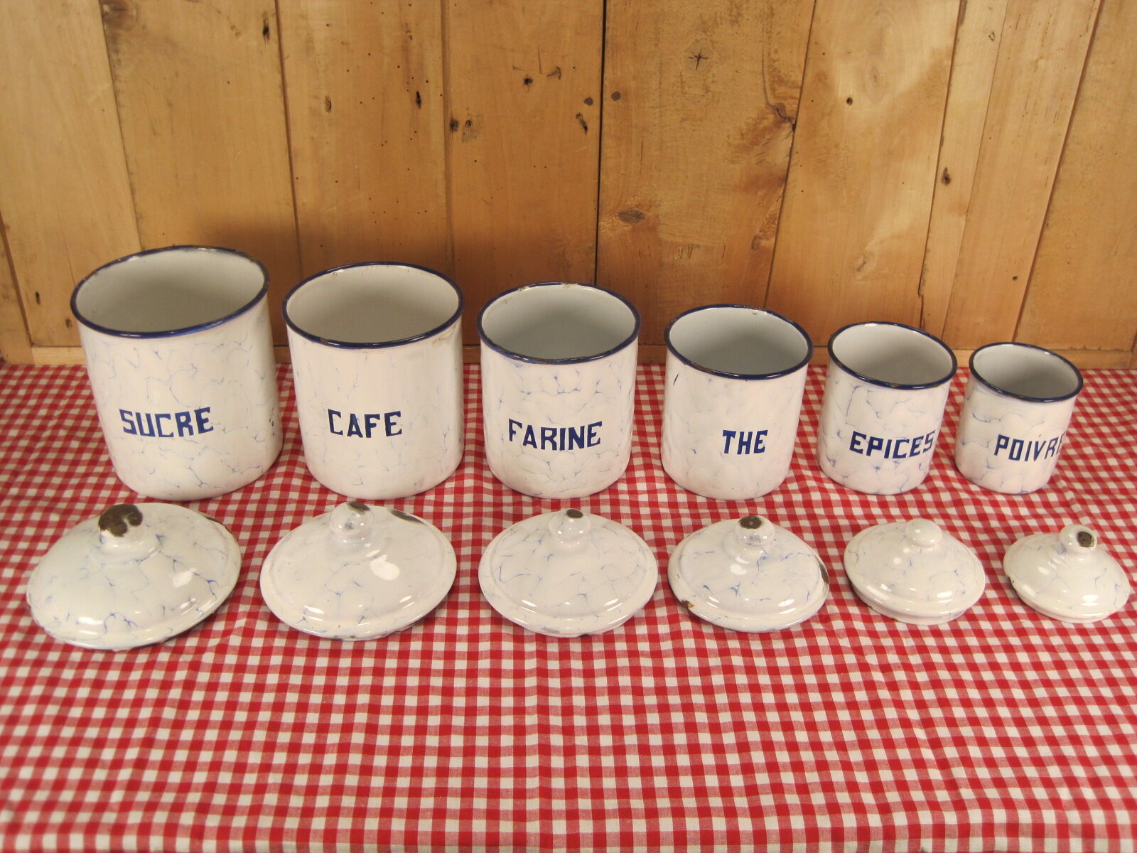 6 old spice pots in white and blue enamelled sheet metal