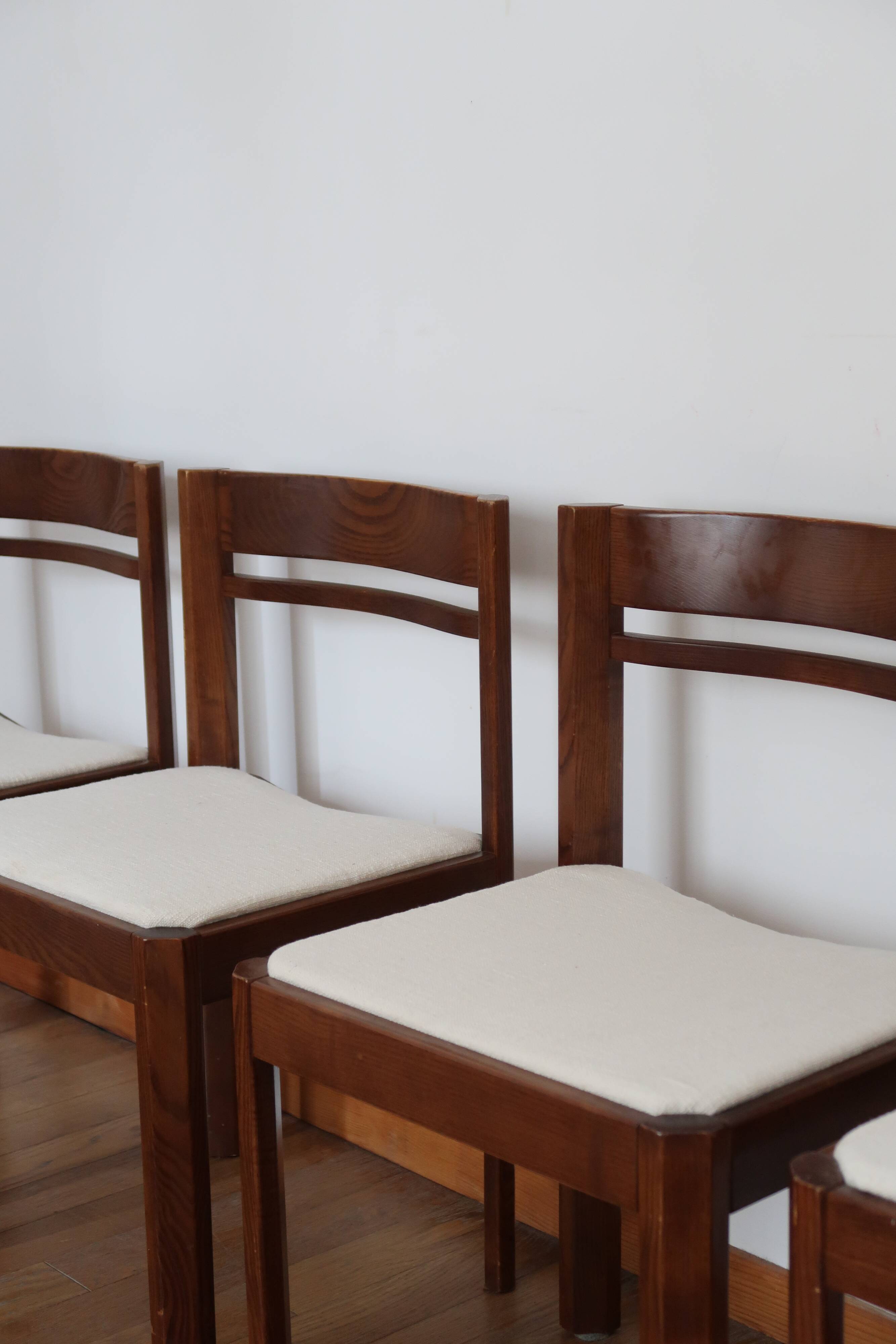 4 modernist cream chairs