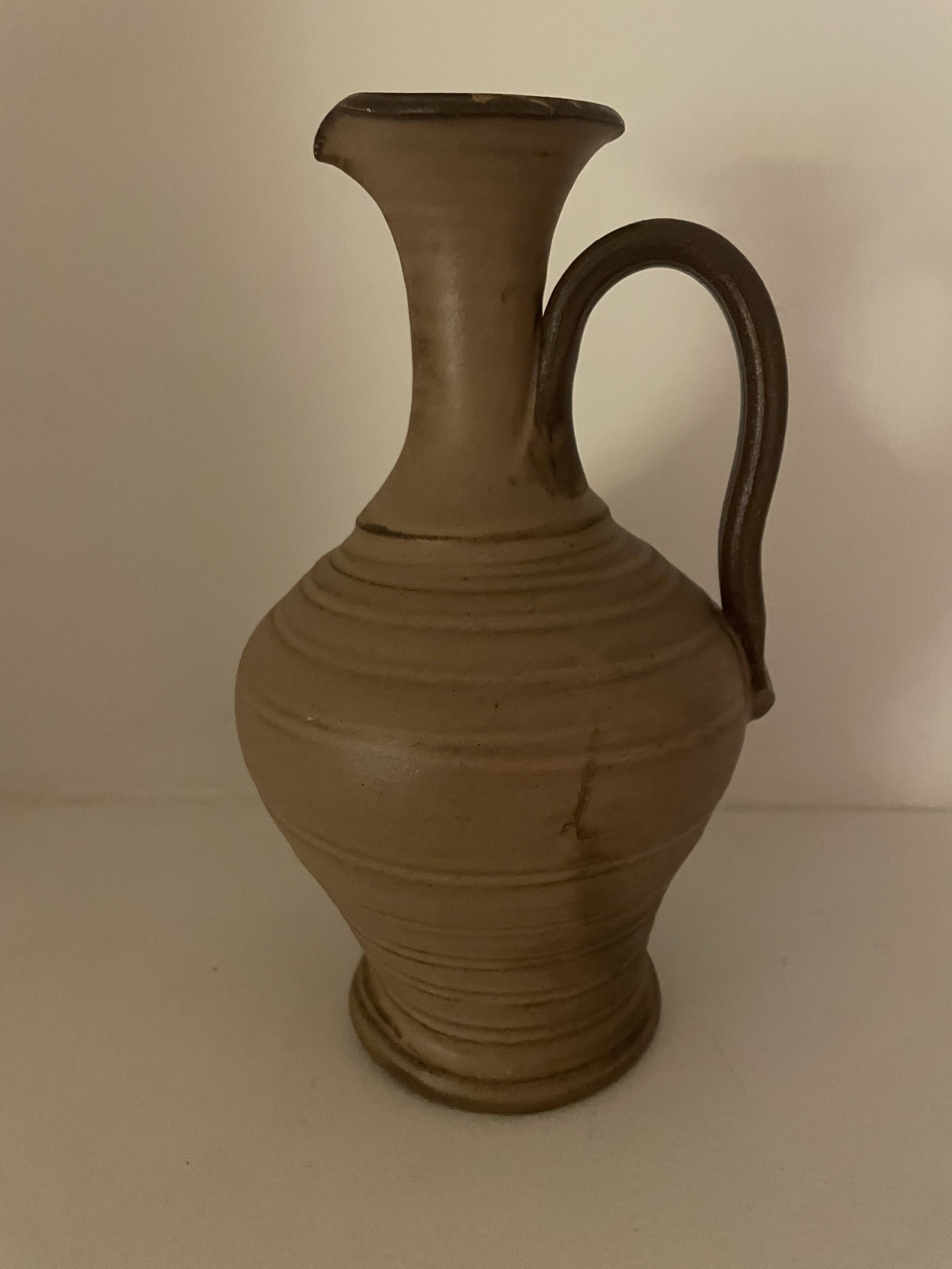 Set of 12 decorative items
