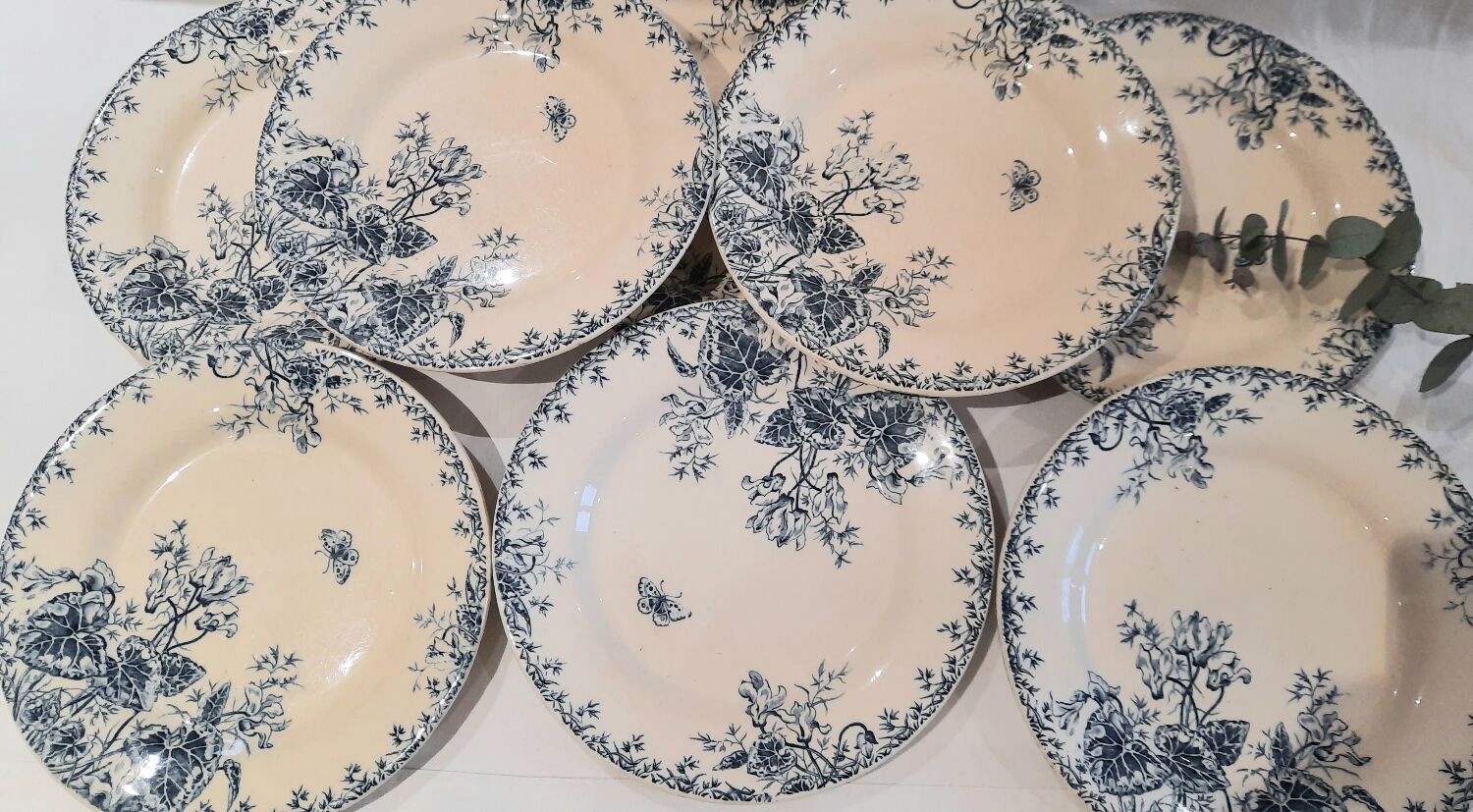 Vintage Gien plates