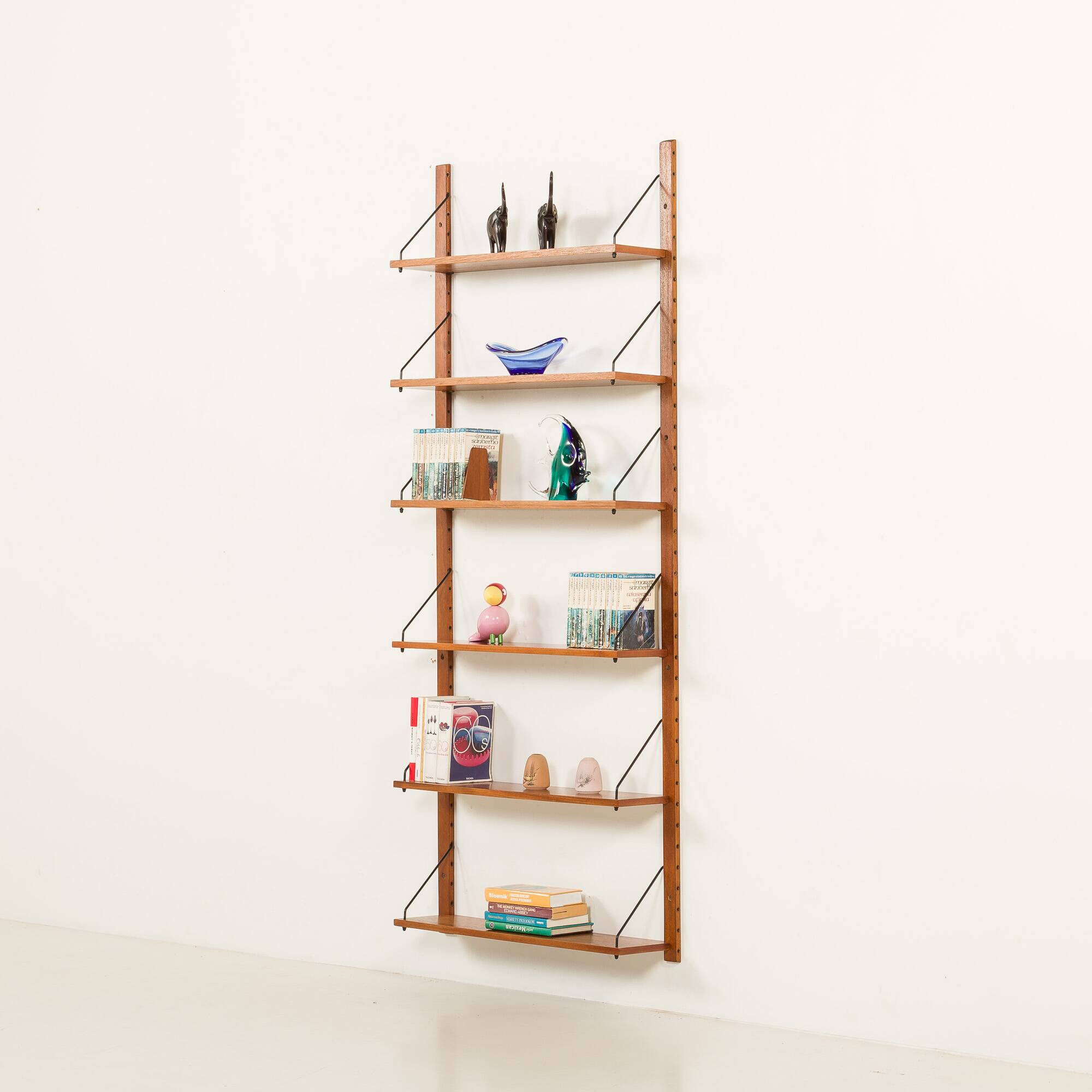 Danish teak shelving unit in Cadovius style, 1960s