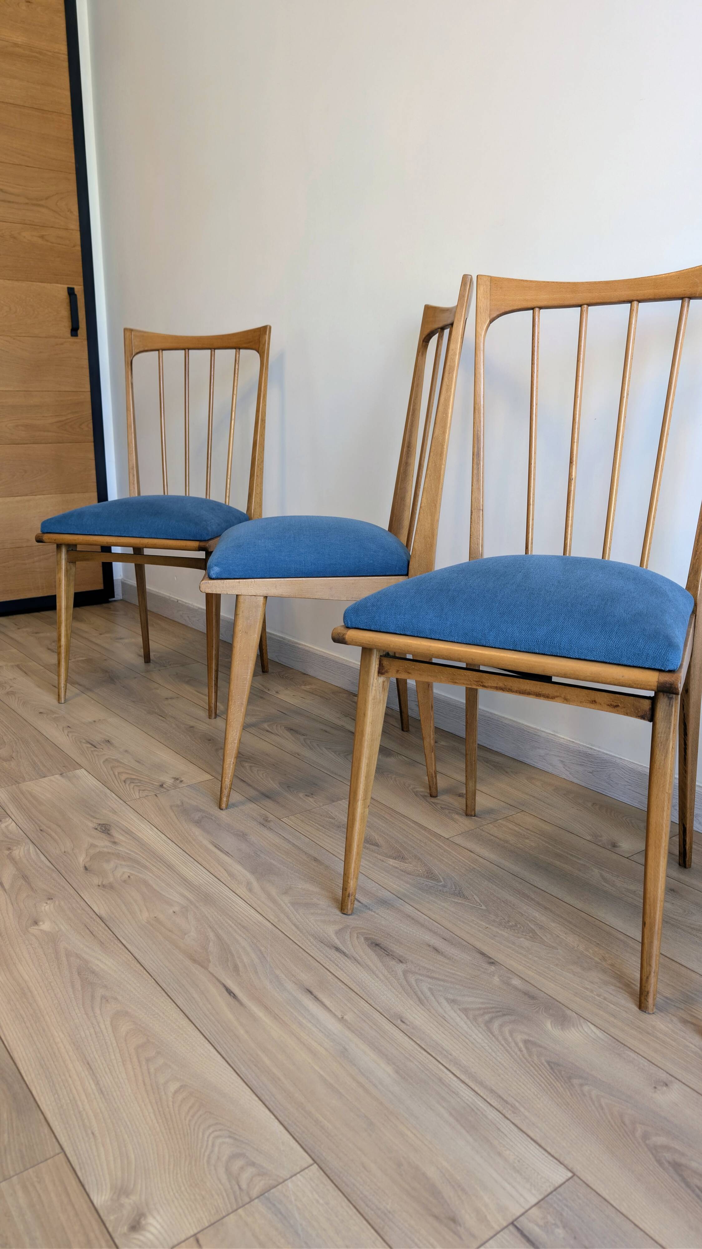 Ensemble de 4 chaises au style nordique minimaliste