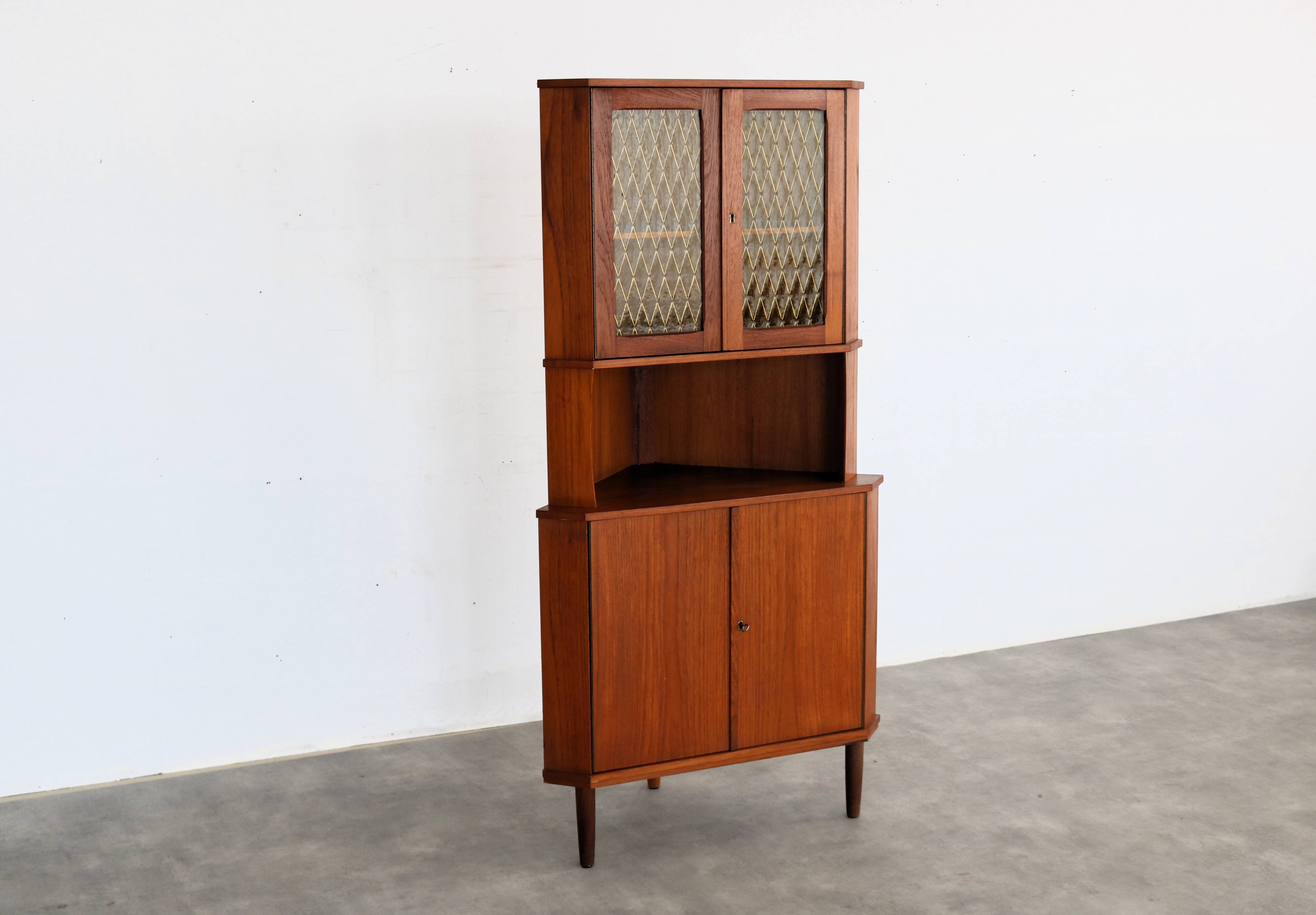 vintage corner cabinet | display cabinet | 1960s | Danish