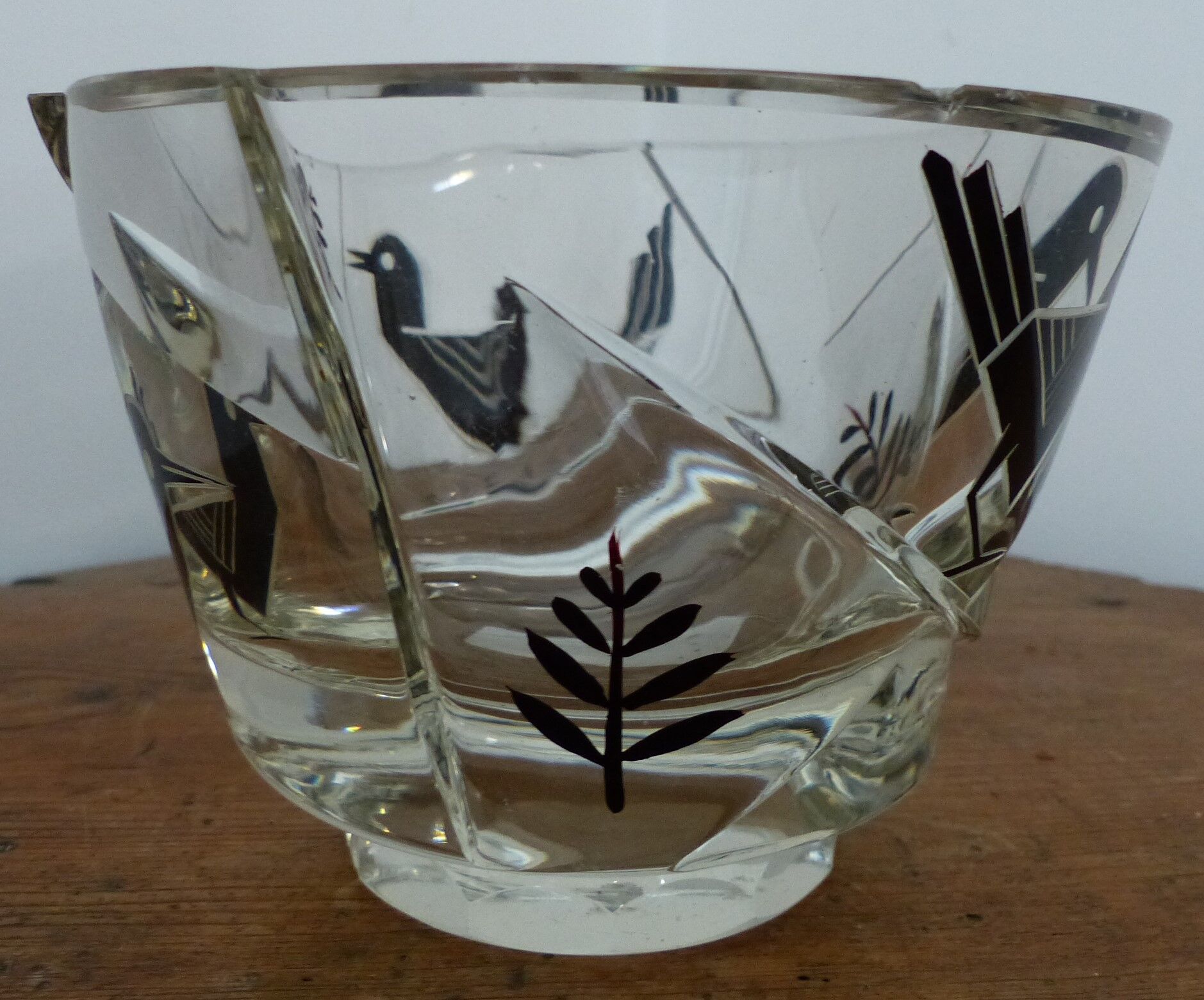 Cut glass cut decoration birds