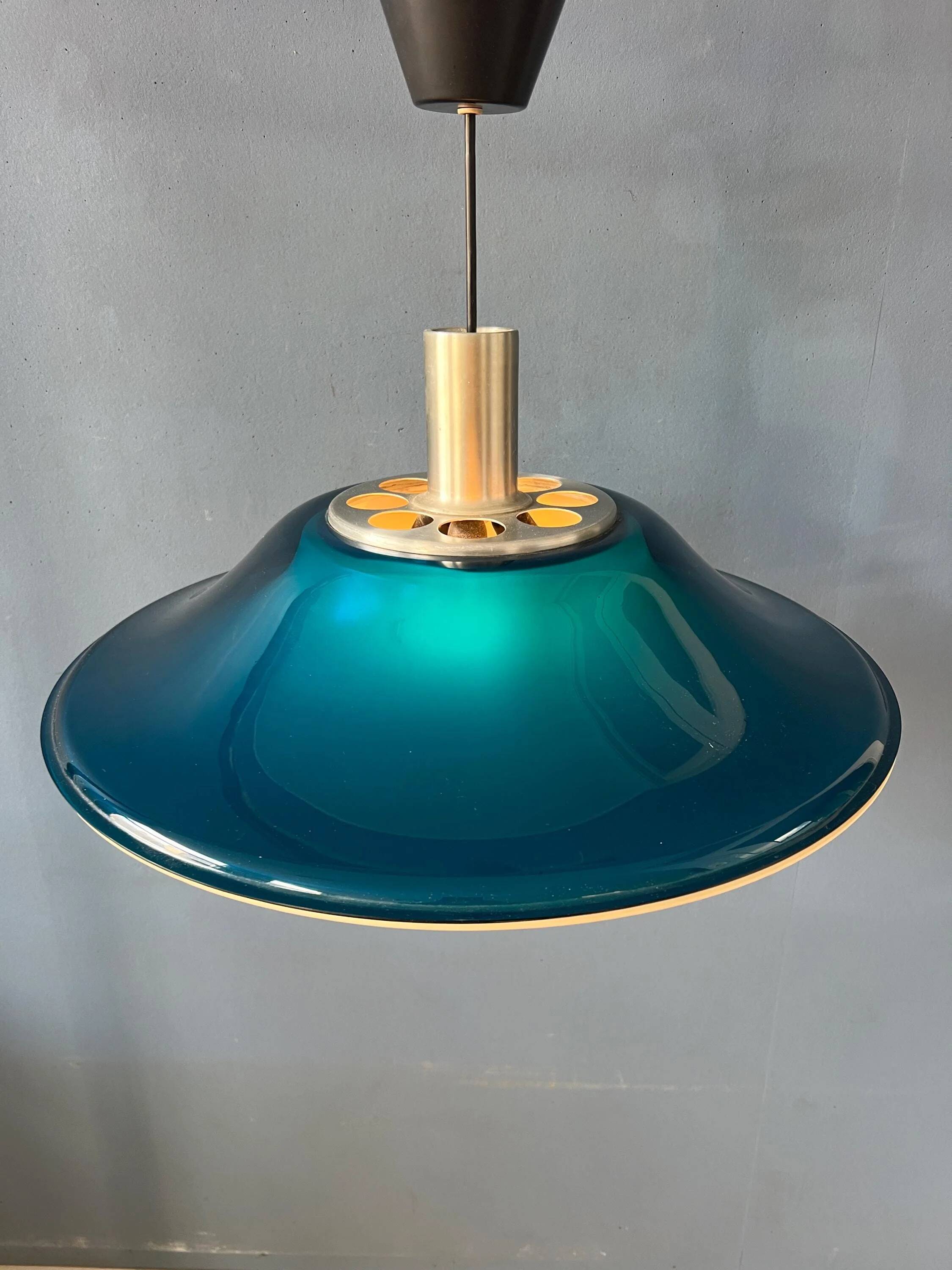Suspension Space Age UFO blue flying saucer