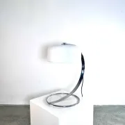 Lampe de table D-2125 Tropic par Raak Amsterdam, Pays-Bas, années 1970.