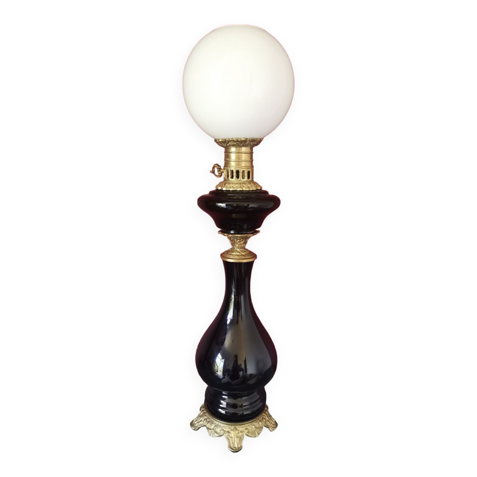 Old kerosene lamp Napoleon III
