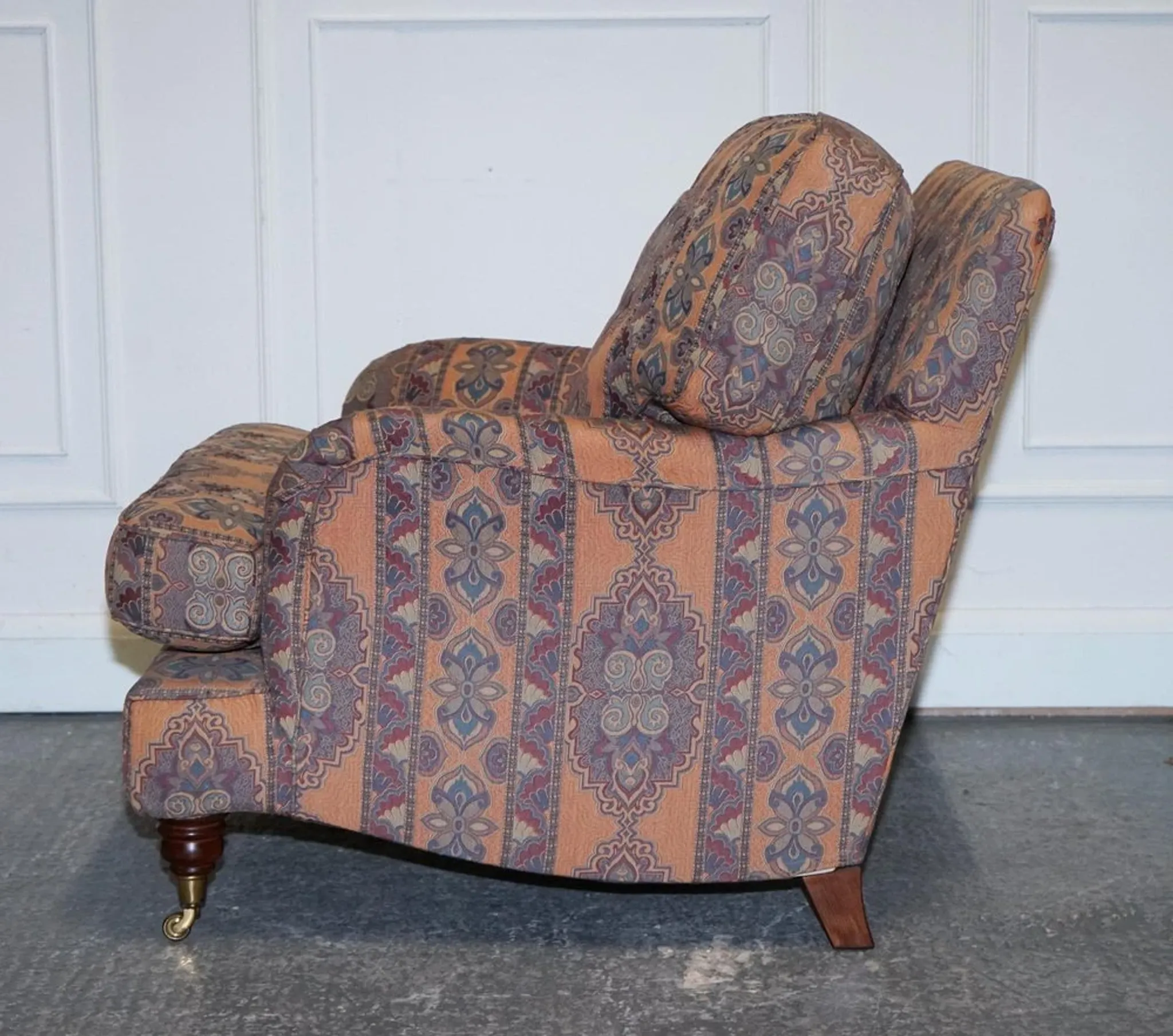 Multiyork Countryhouse Removable Fabric Armchair in the Howard Arm style