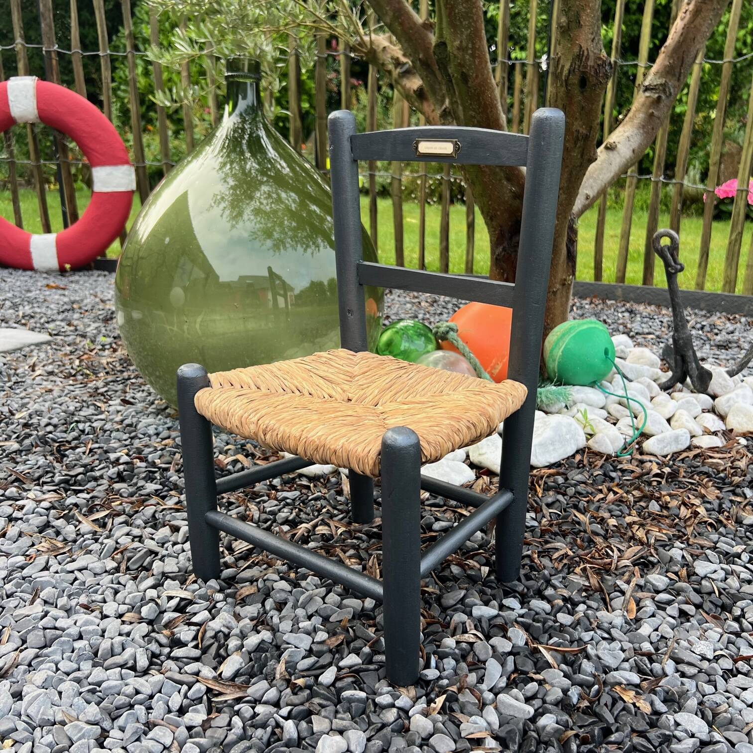 Mulched children's chair