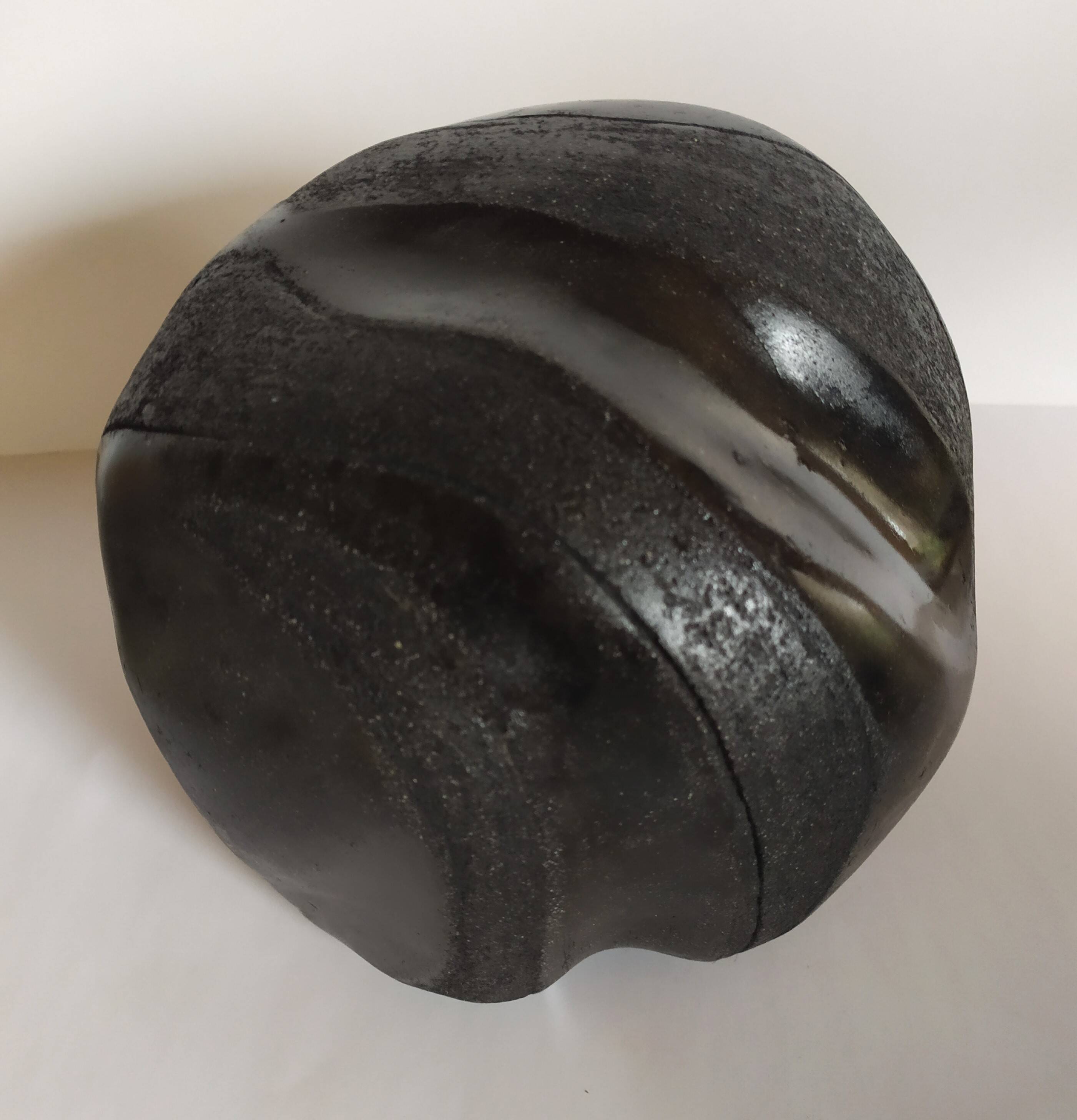 Ceramic artist listed Akoun