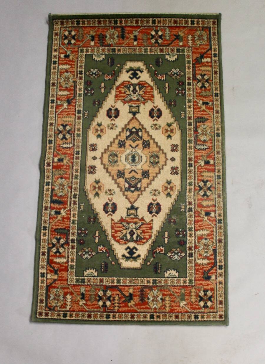Oriental decorative rug collection Caméo Belgium weavers 148 cm x 80 cm