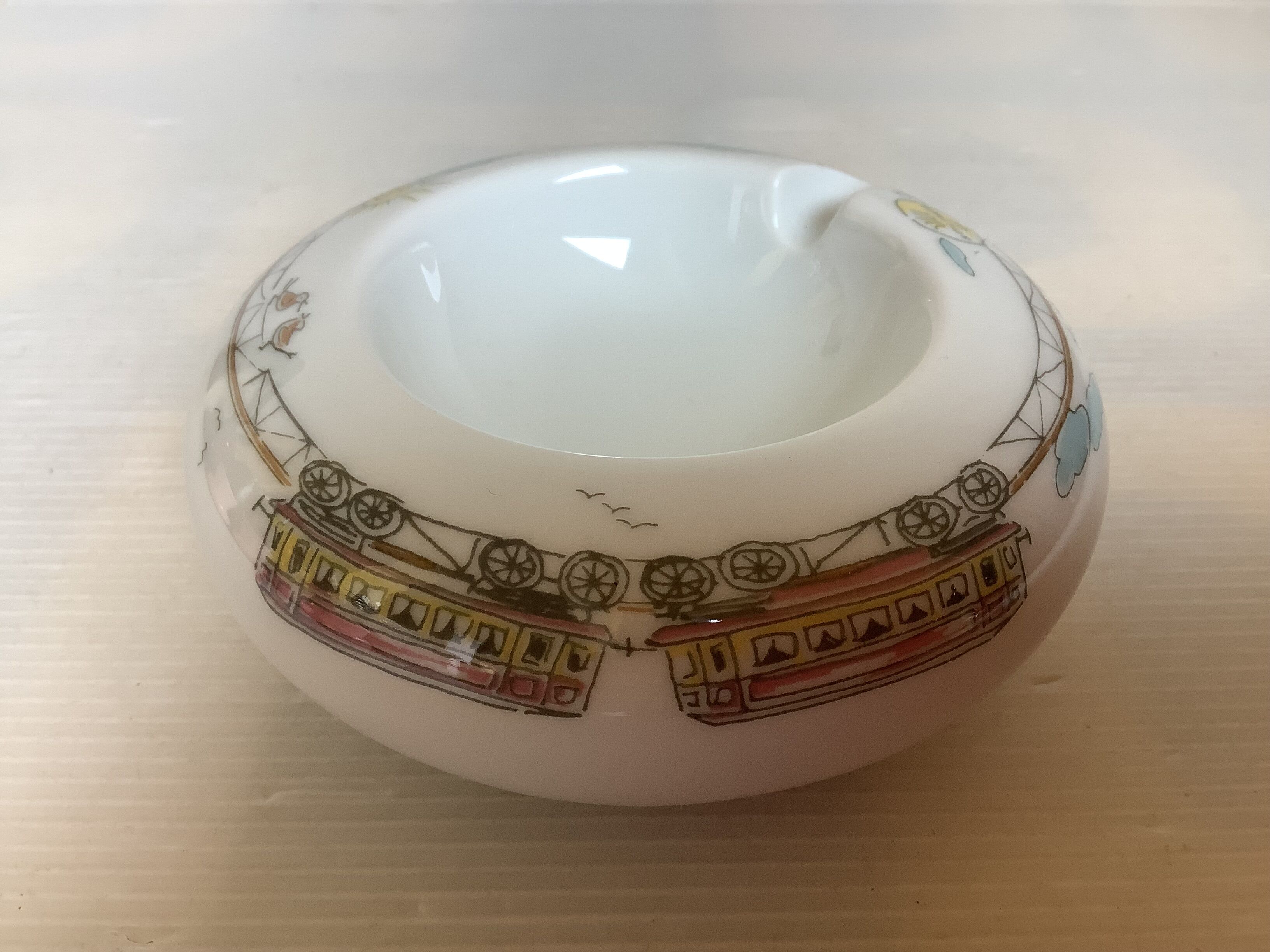 Bowl, ring holder, ashtray, sun, hot air balloon, Arzberg.
