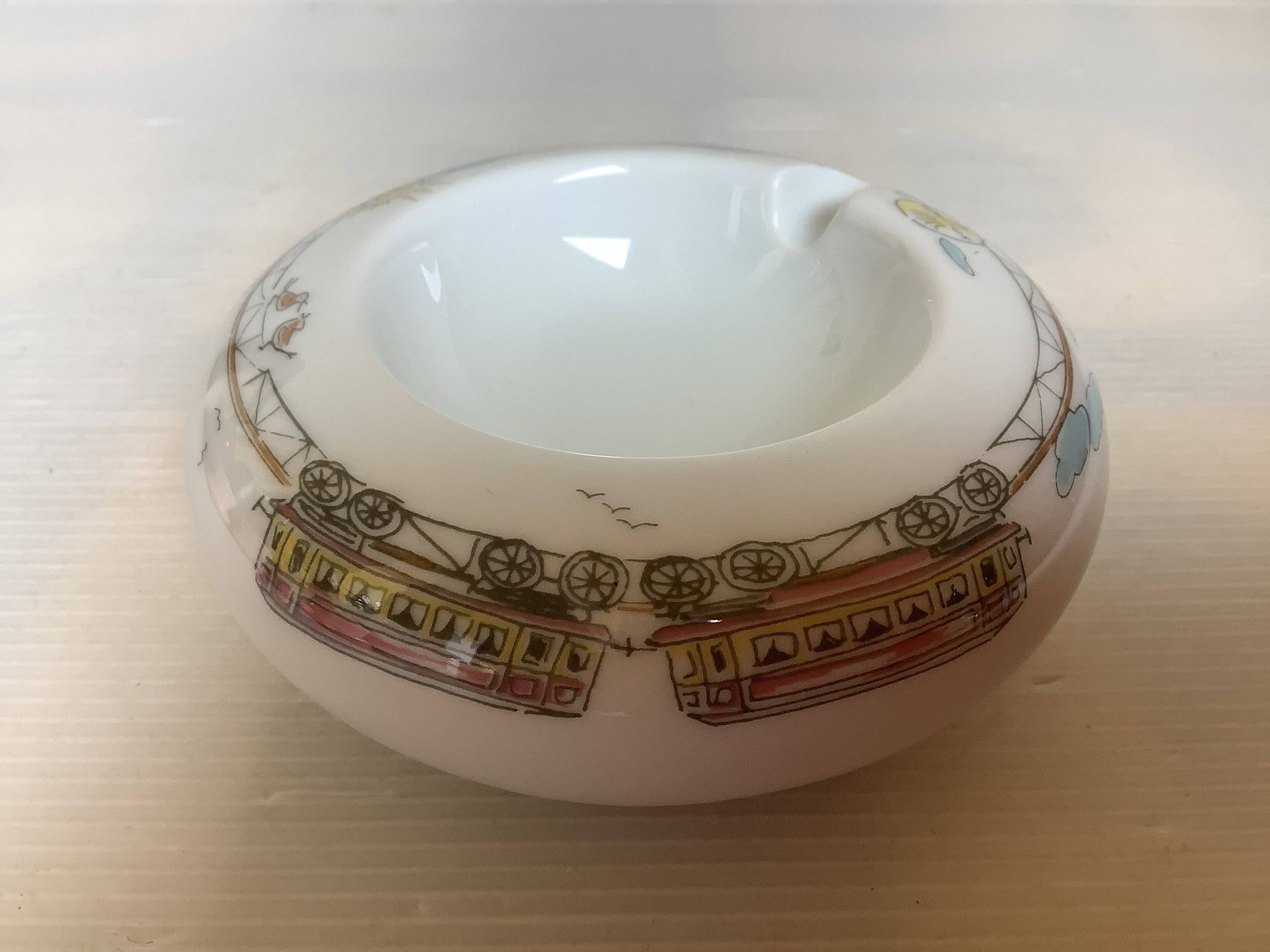 Bowl, ring holder, ashtray, sun, hot air balloon, Arzberg.