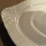 Plat ancien en porcelaine