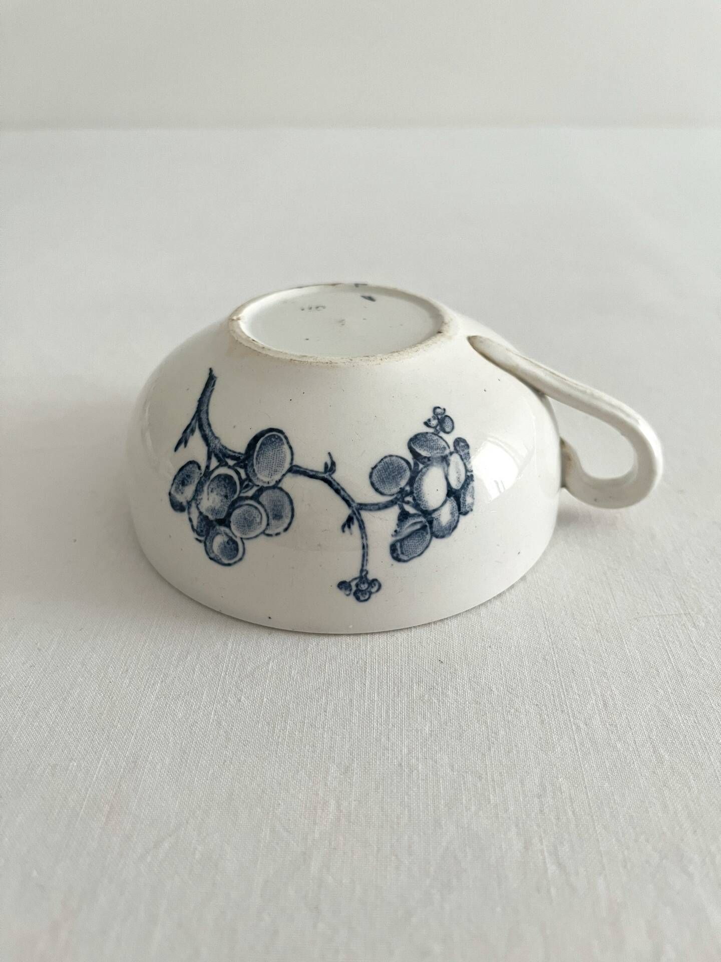 Antique ironstone cup "Carmen" Sarreguemines