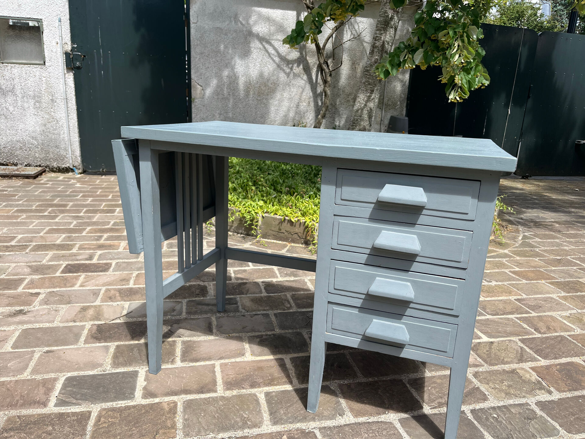 Petit bureau vintage bleu gris