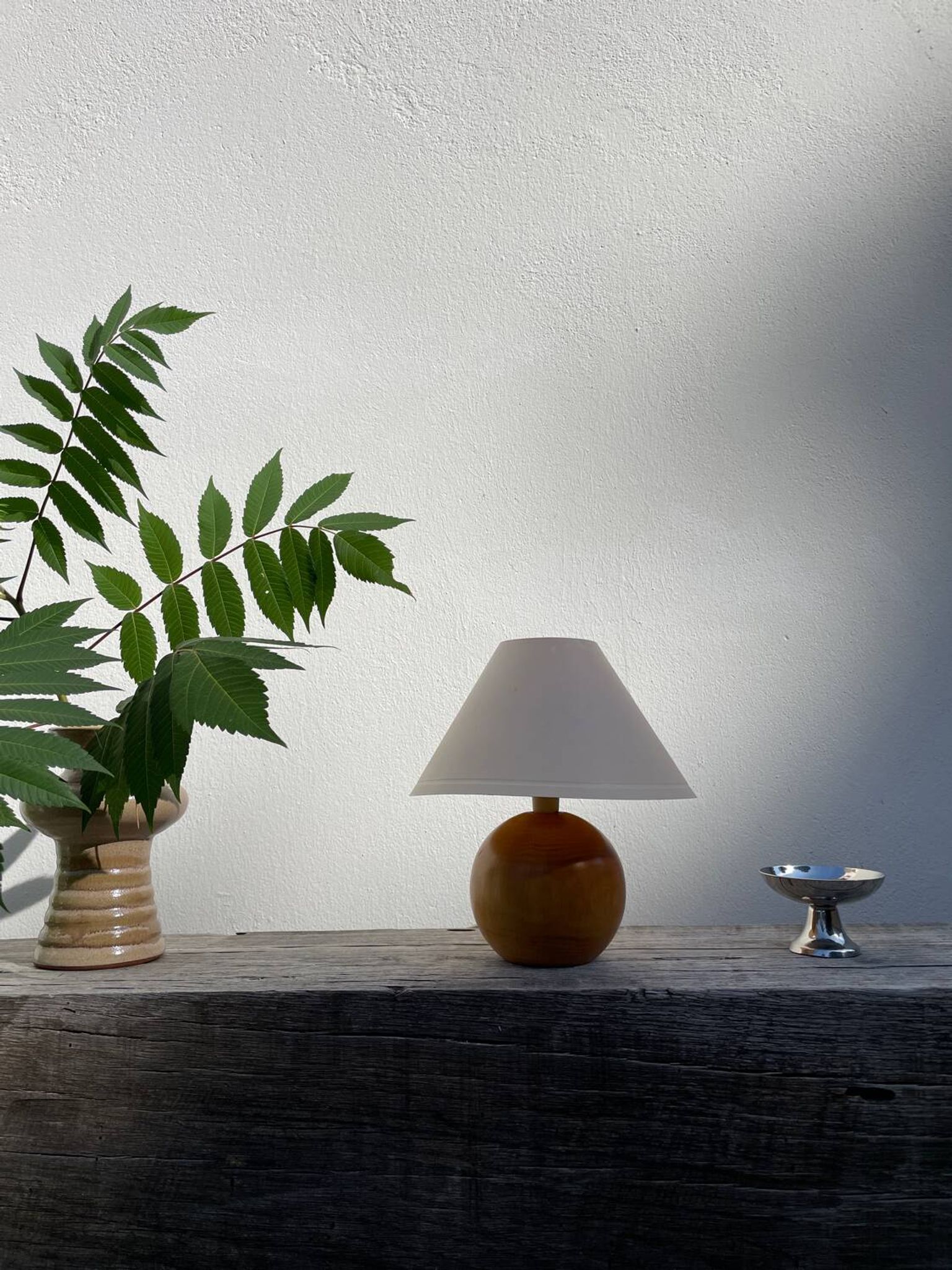 Lampe de chevet en bois tourné boule 1990