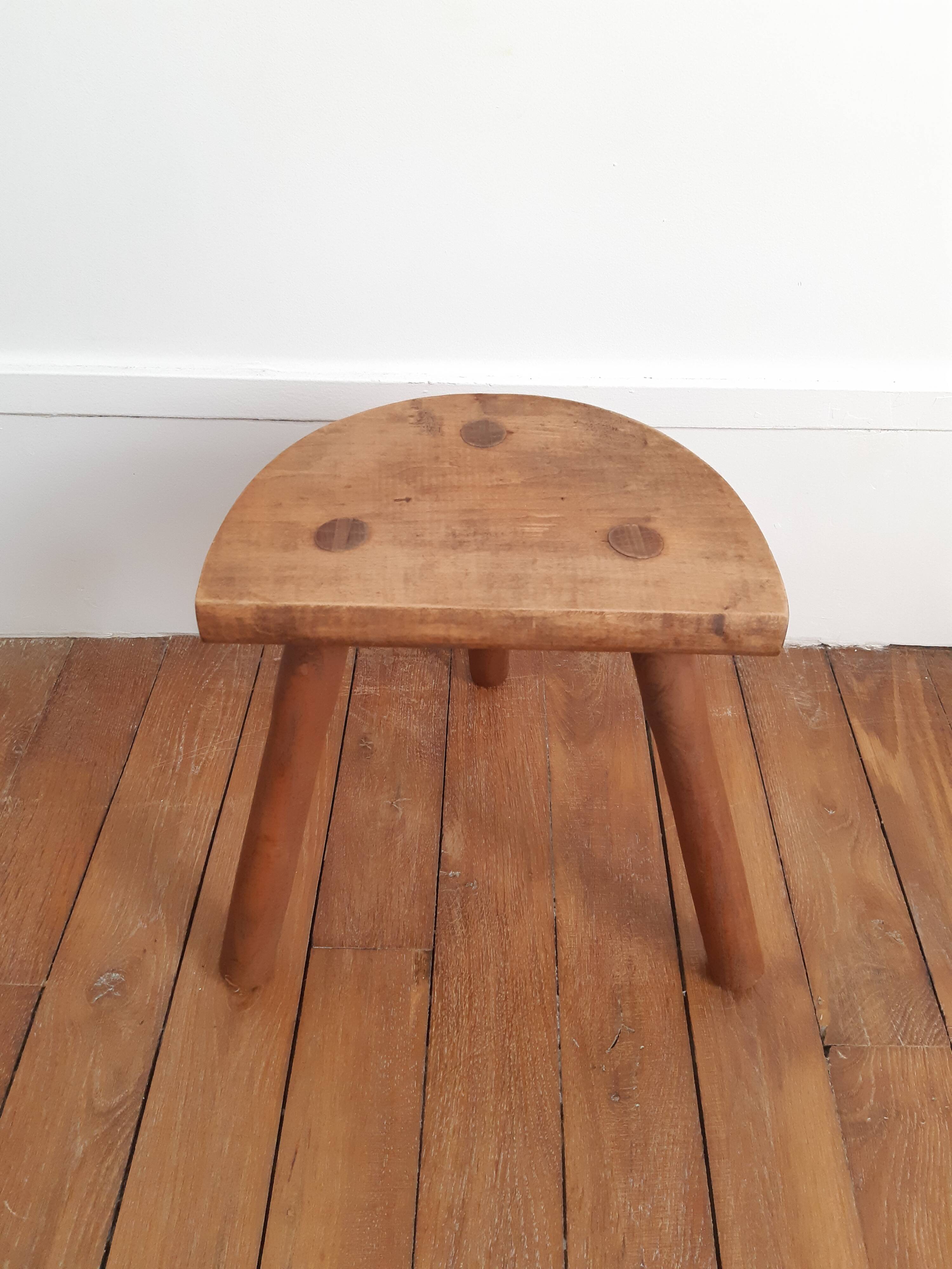 Tripod stool in light wood