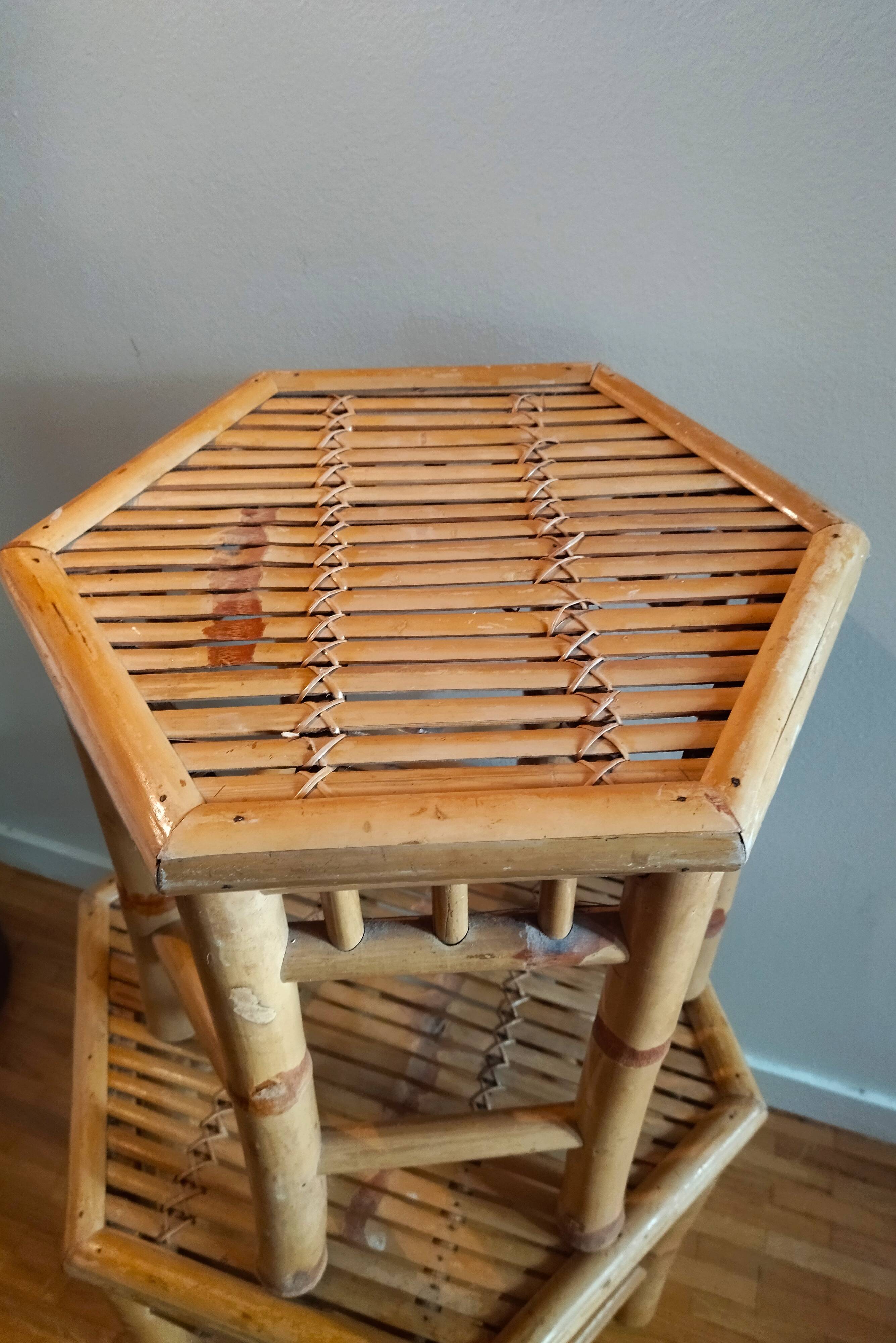 Bamboo trundle table