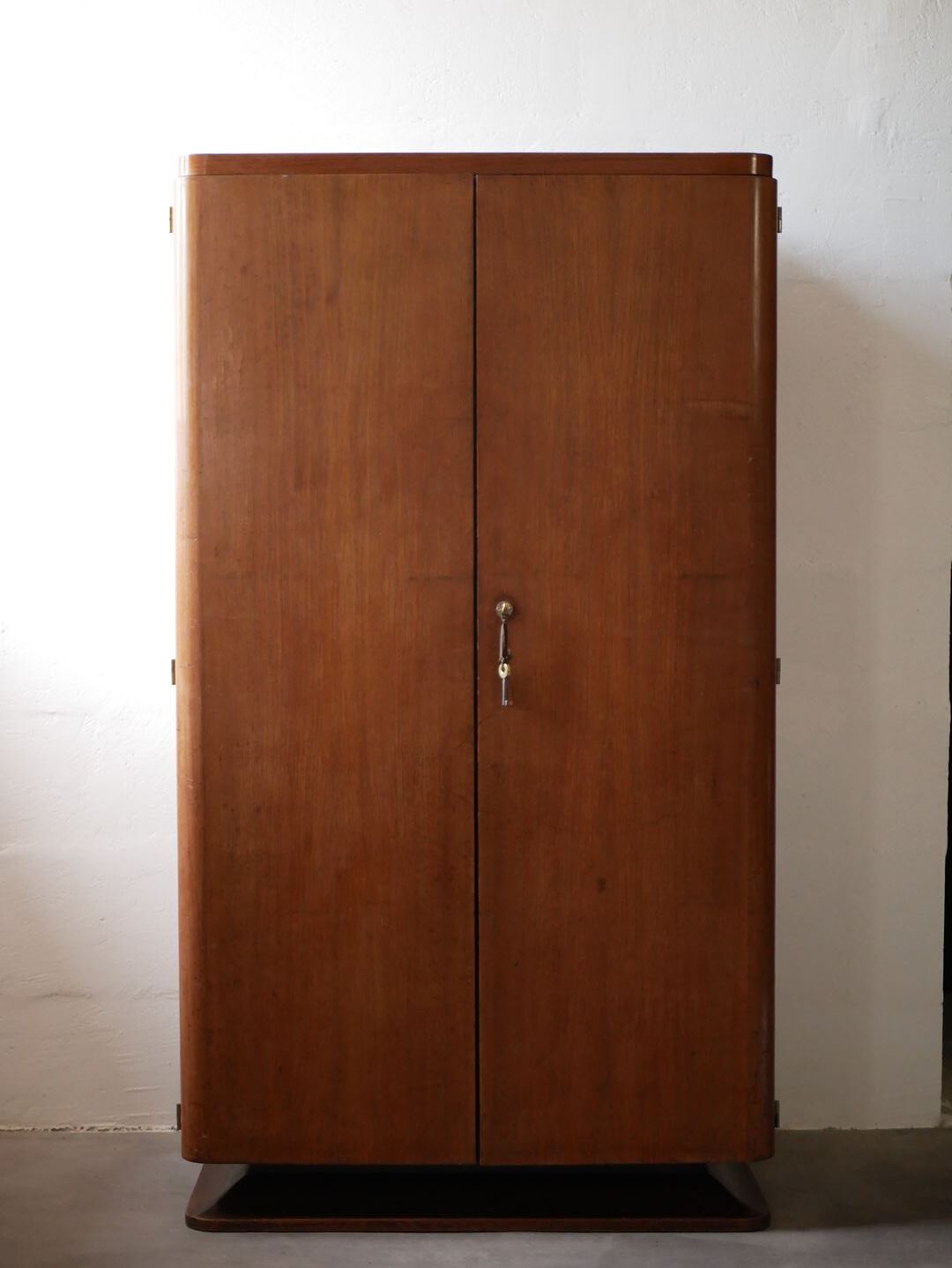Art deco shoe cabinet