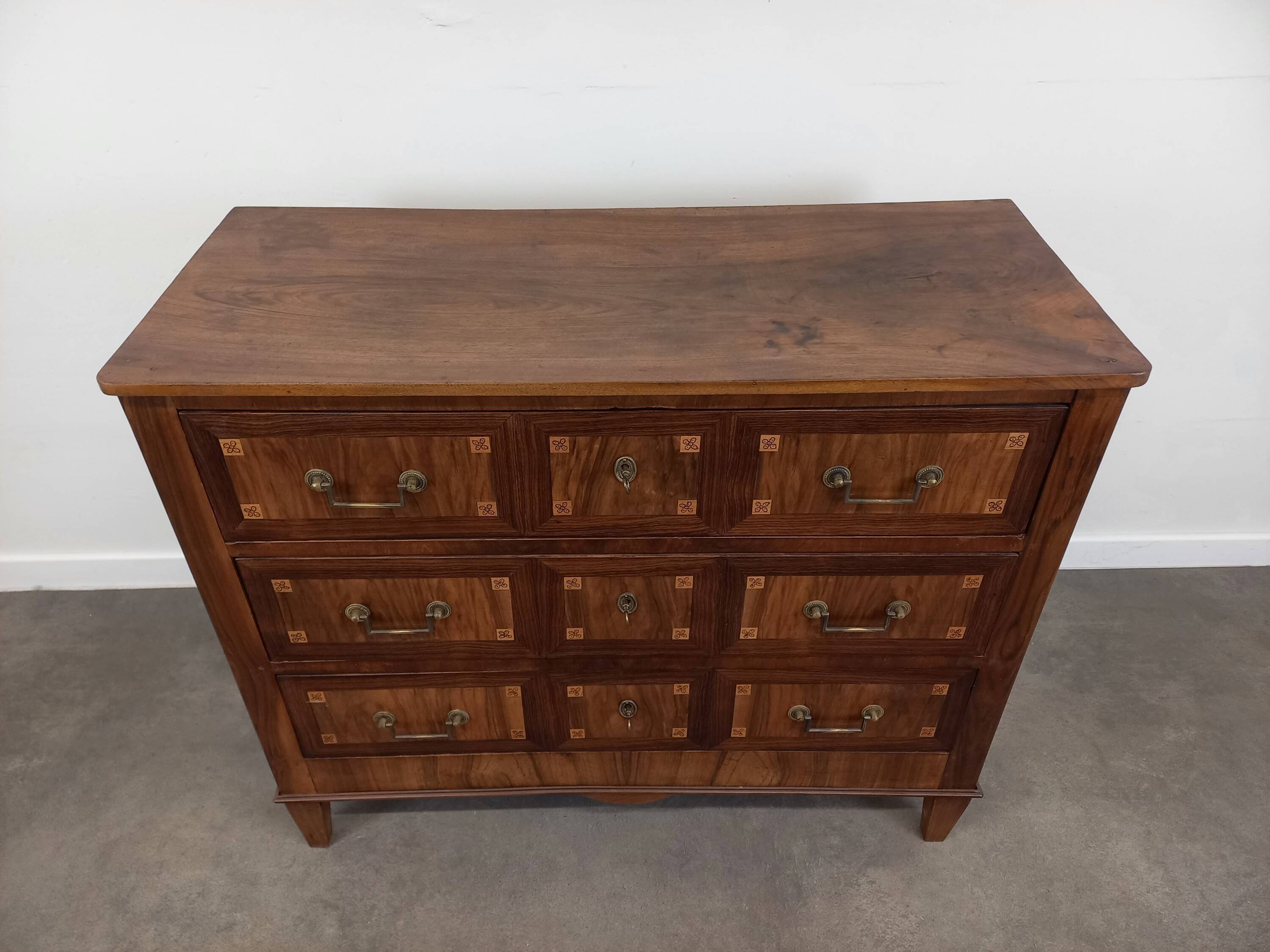 Commode de style Louis XVI
