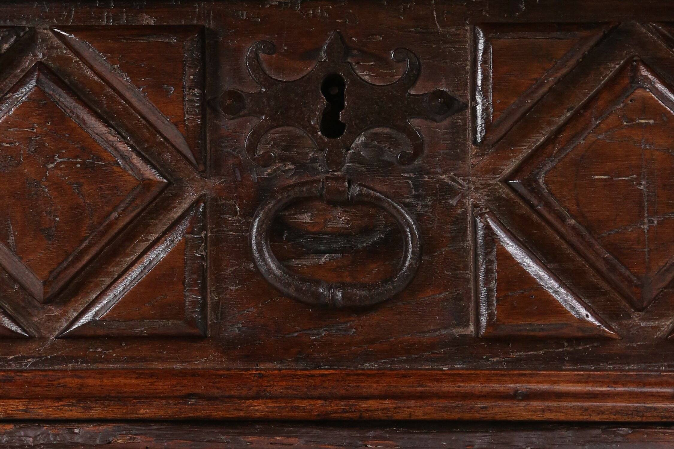 Antique carved Oak Spanish Console Table with Drawers, 18th Century