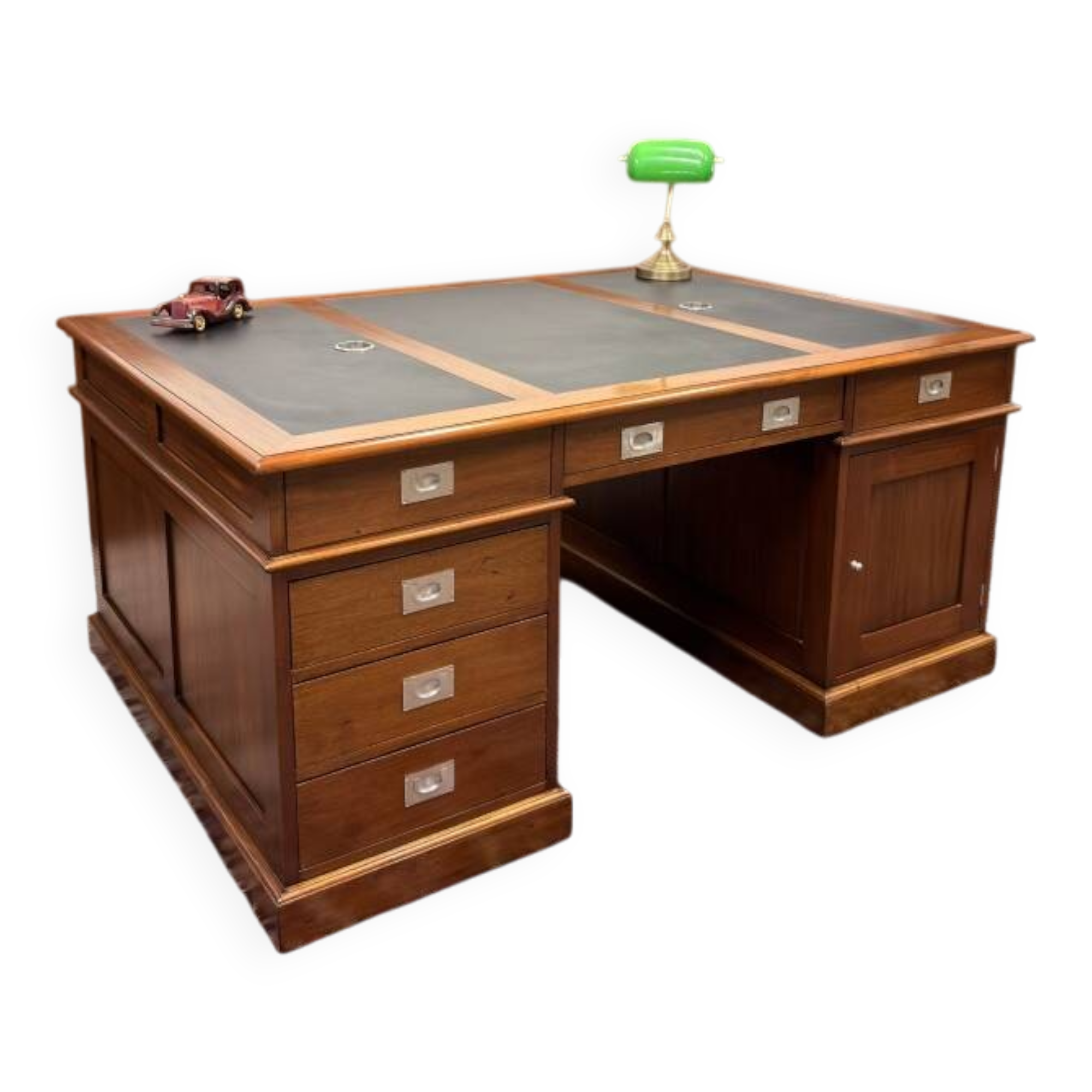 Large Classic English Chesterfield Desk Partnerdesk