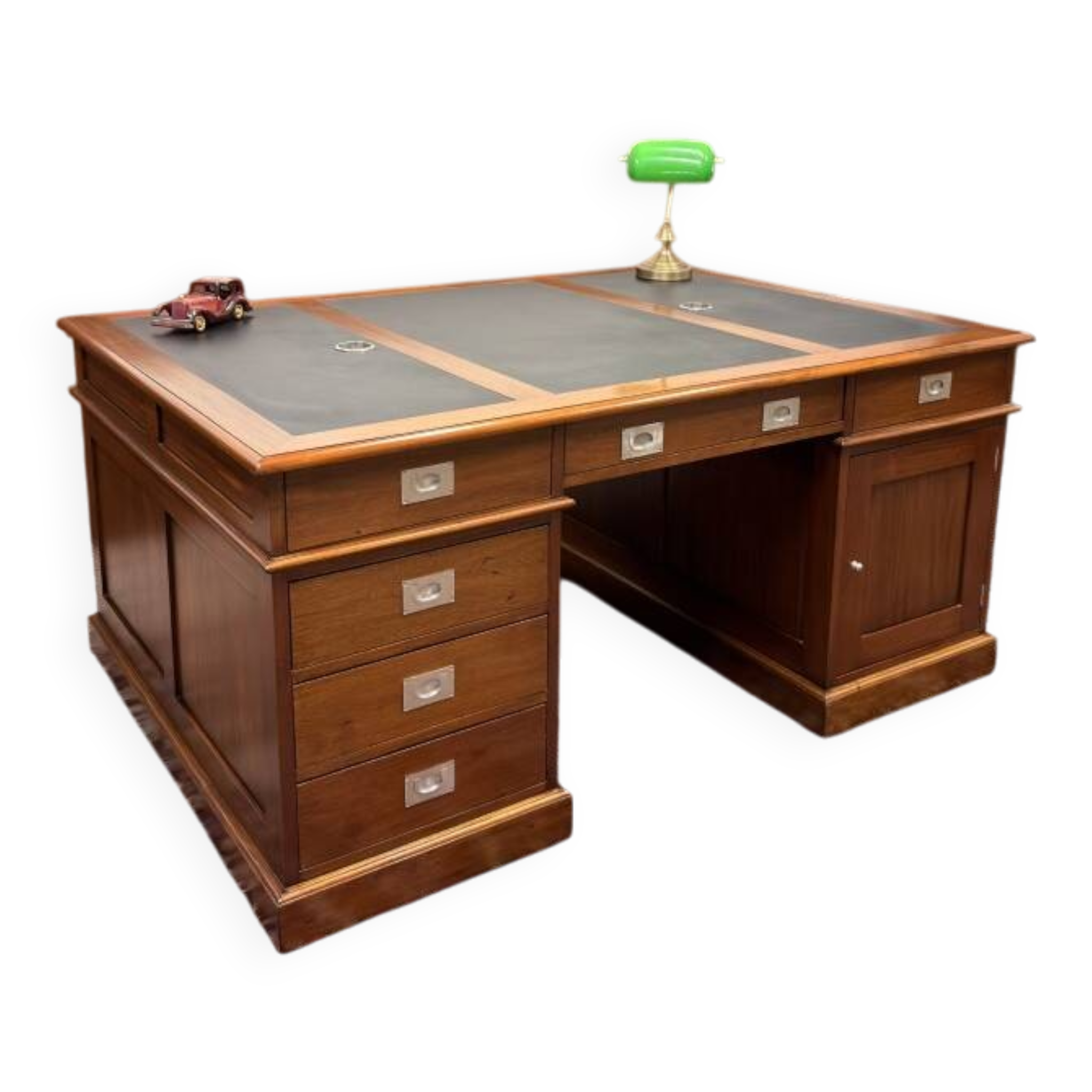 Large Classic English Chesterfield Desk Partnerdesk