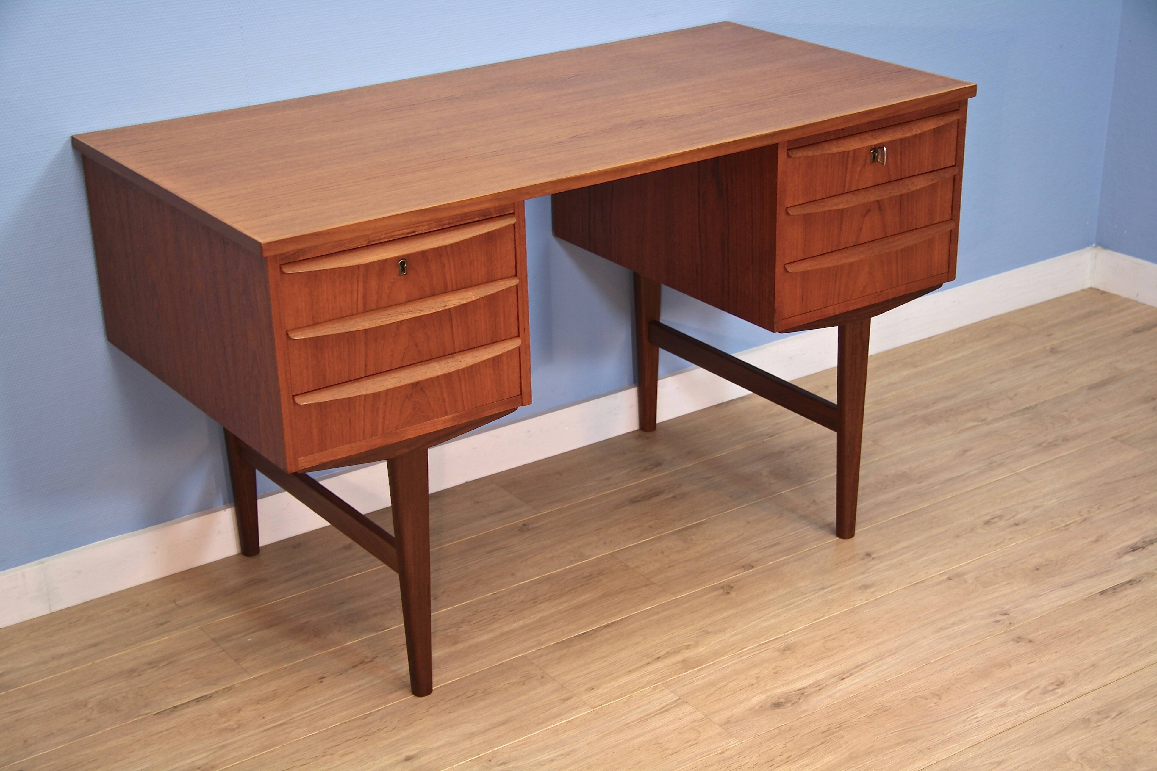 Danish writing desk in teak, 1960s