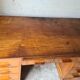 Ancien bureau en bois massif