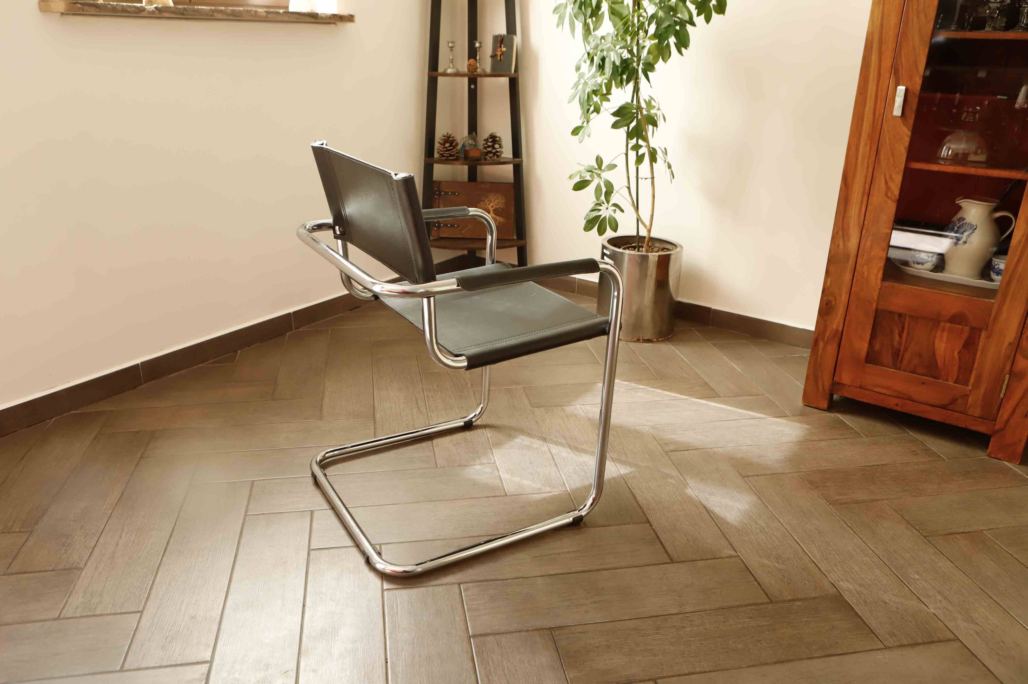 Mart Stam Style Cantilever Chairs – S34 Inspired, Chrome Frame, Leather Uph