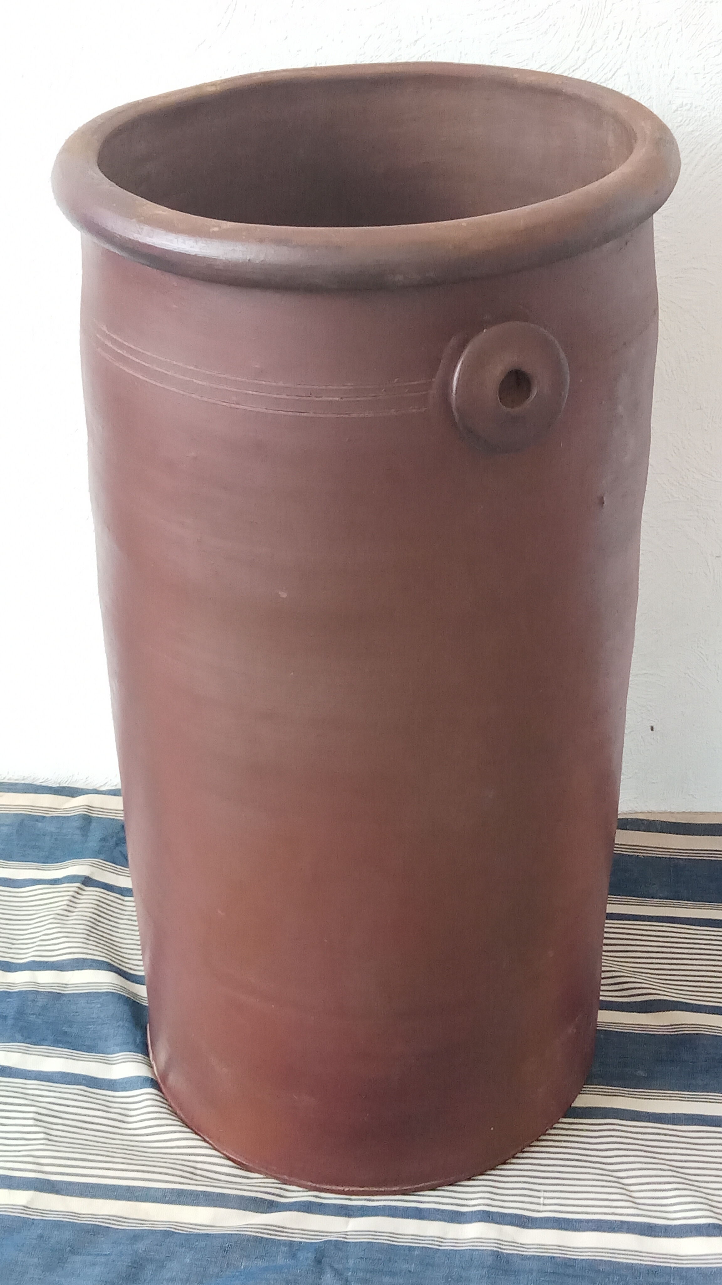 Pottery salter XL