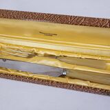 Serving cutlery
