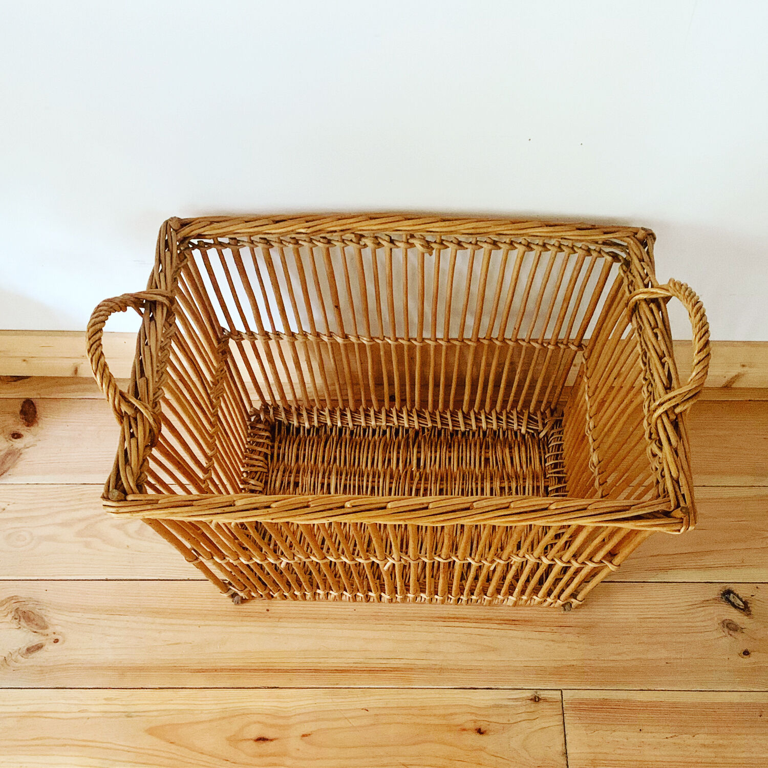 Panière vintage en rotin