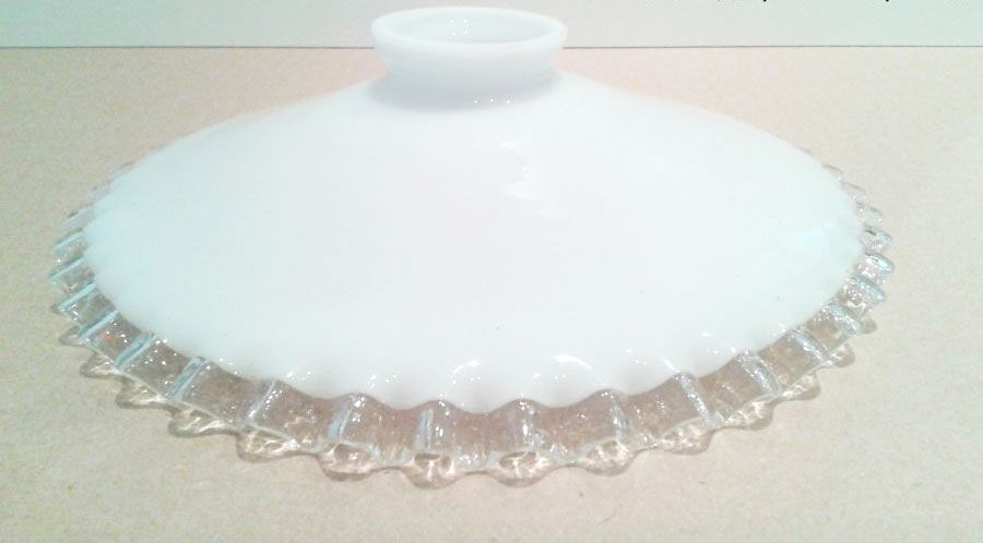 Abat-jour opaline blanche dentelle