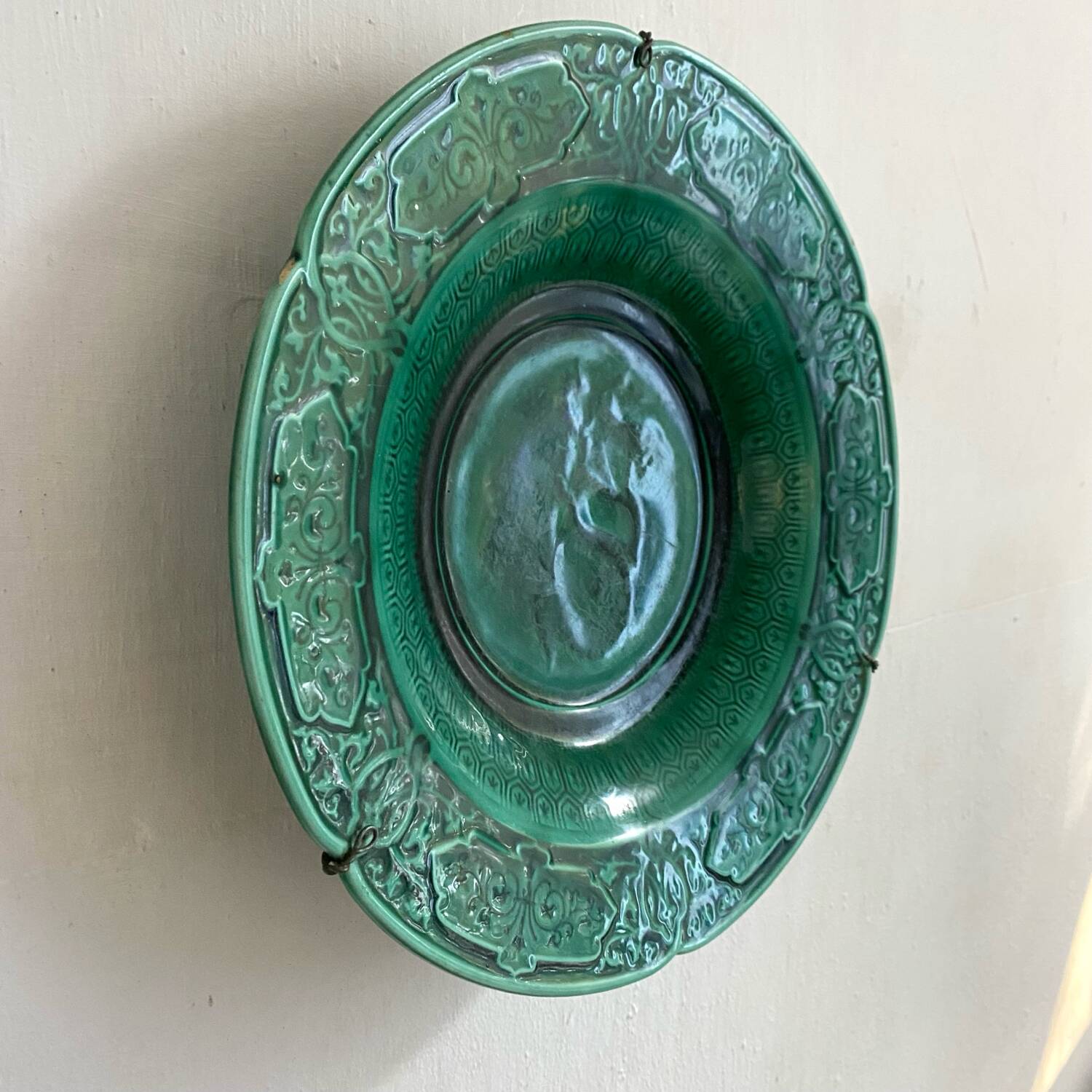 Barbotine dish for wall decoration